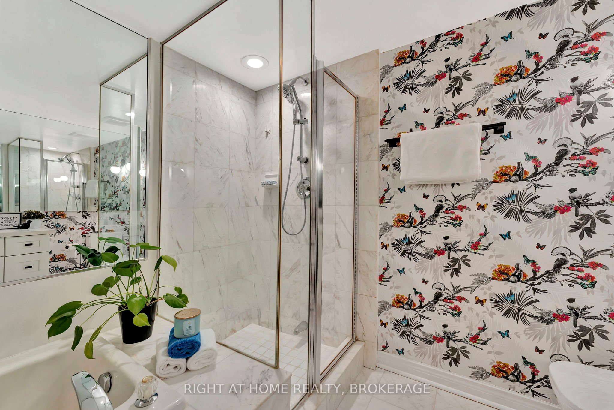 2190 Lakeshore Road 802 Property Photo 23