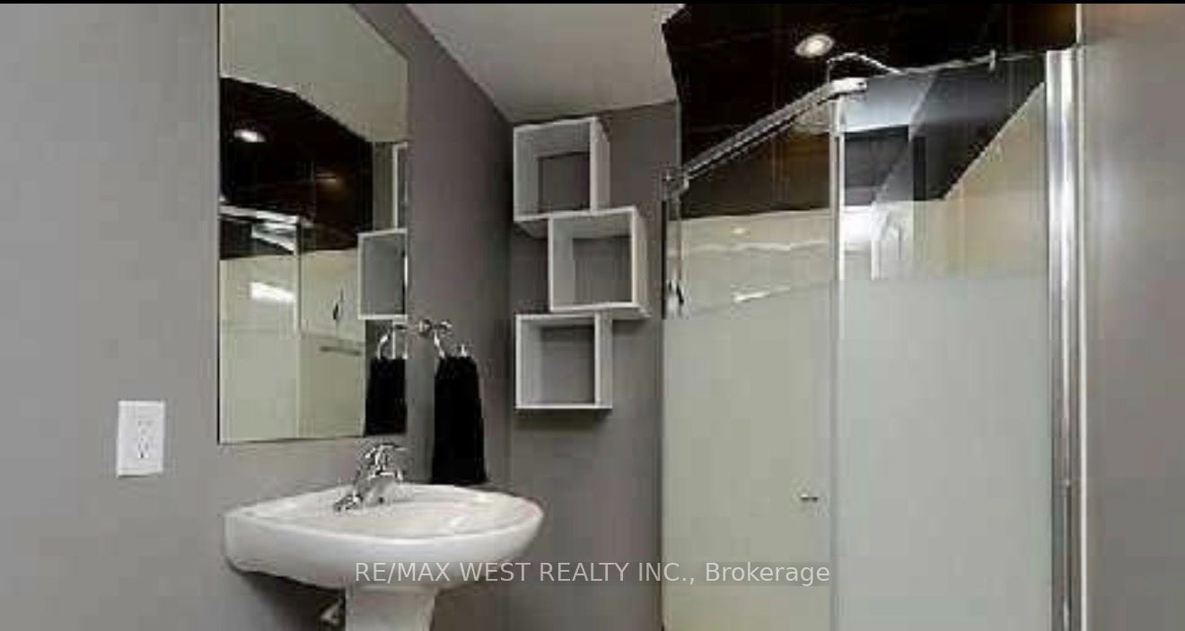 8 Callalily Road Property Photo 14
