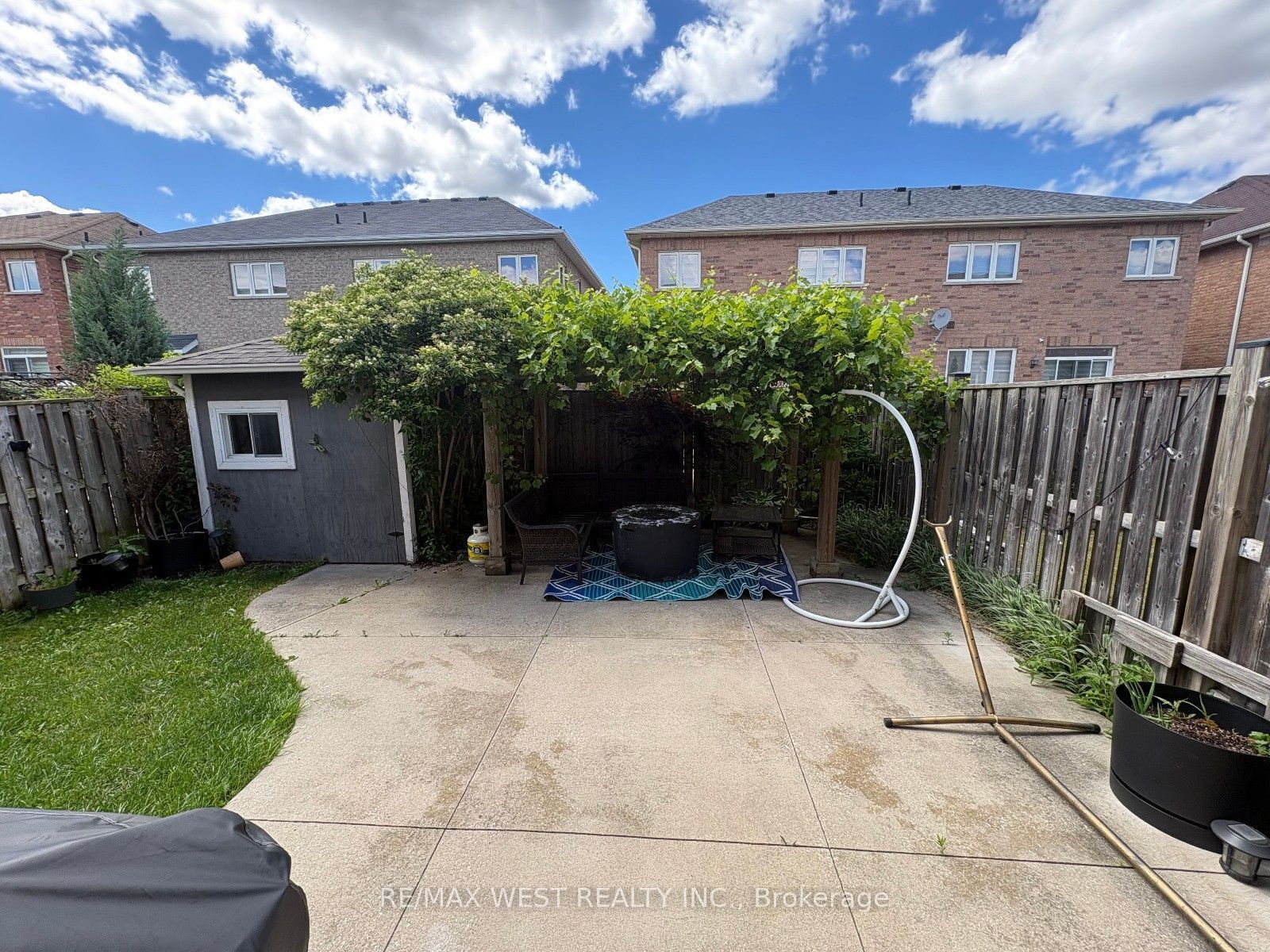 8 Callalily Road Property Photo 15