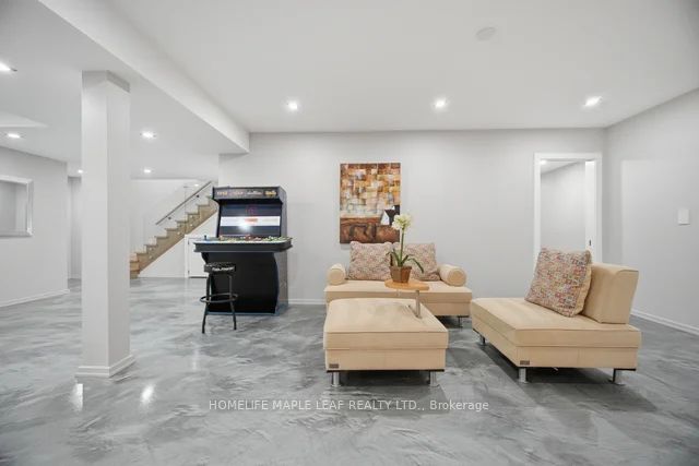 9229 8th Line Property Photo 28