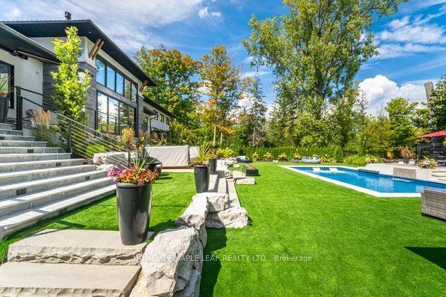 9229 8th Line Property Photo 37