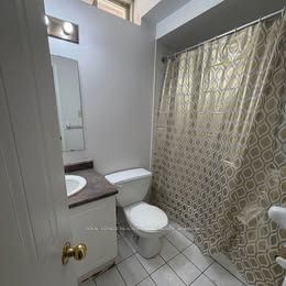 5243 Heatherleigh Avenue Property Photo 7