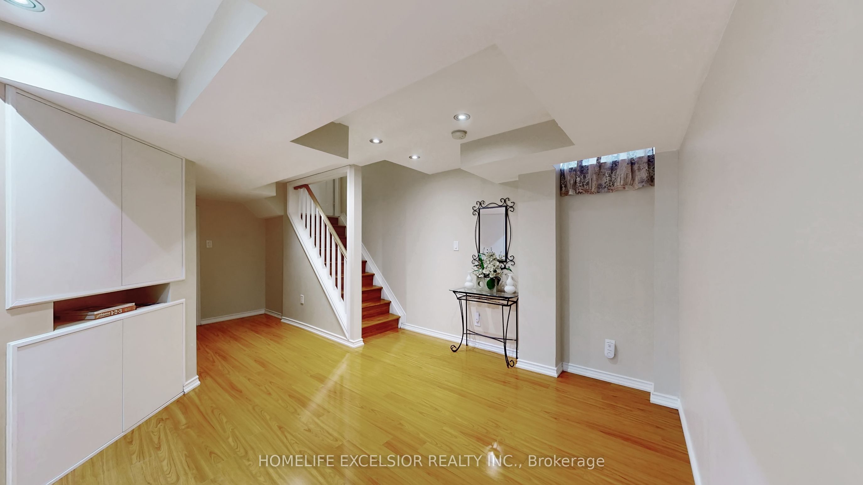 2 Wellsprings Drive Property Photo 36