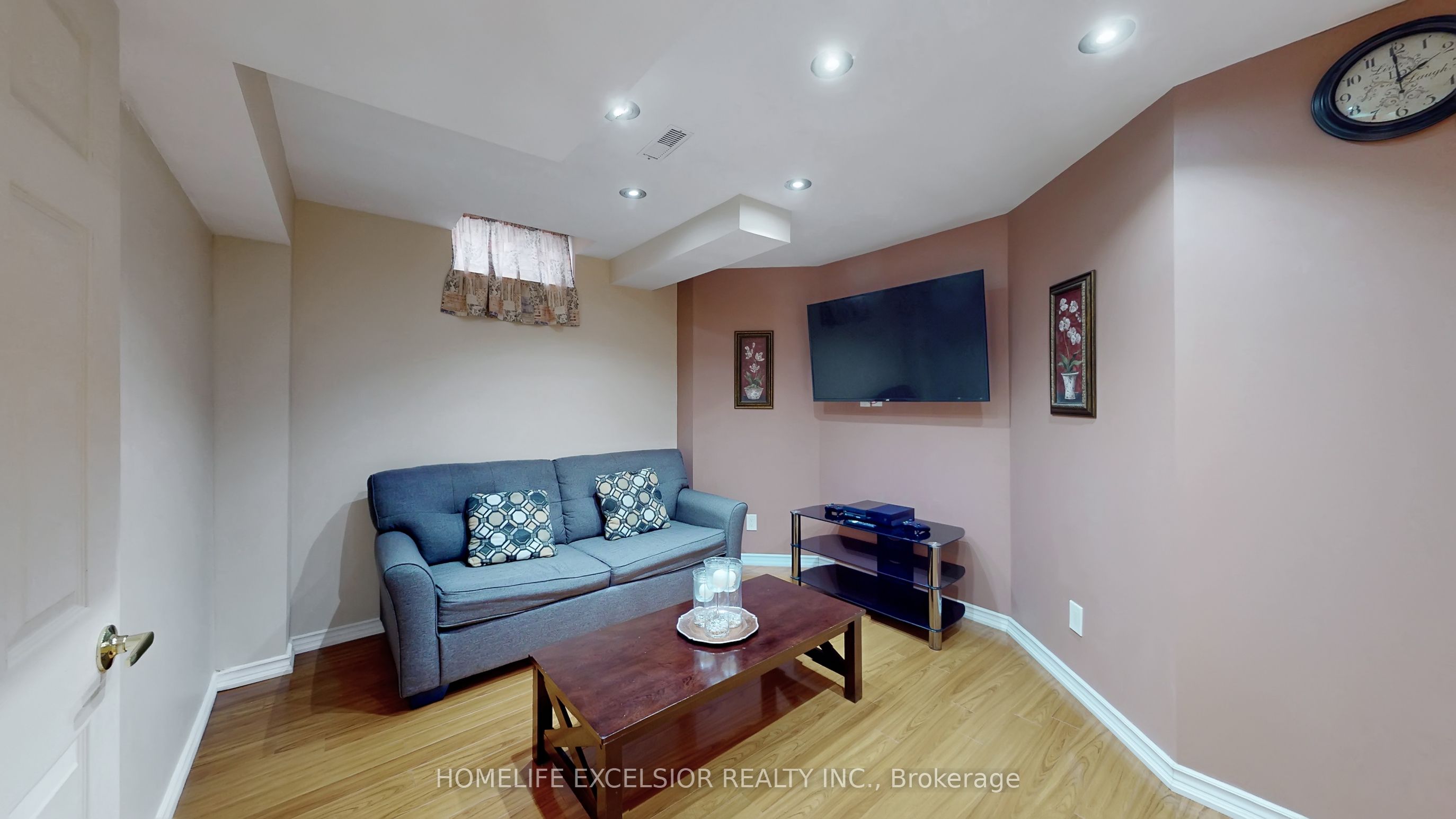 2 Wellsprings Drive Property Photo 37
