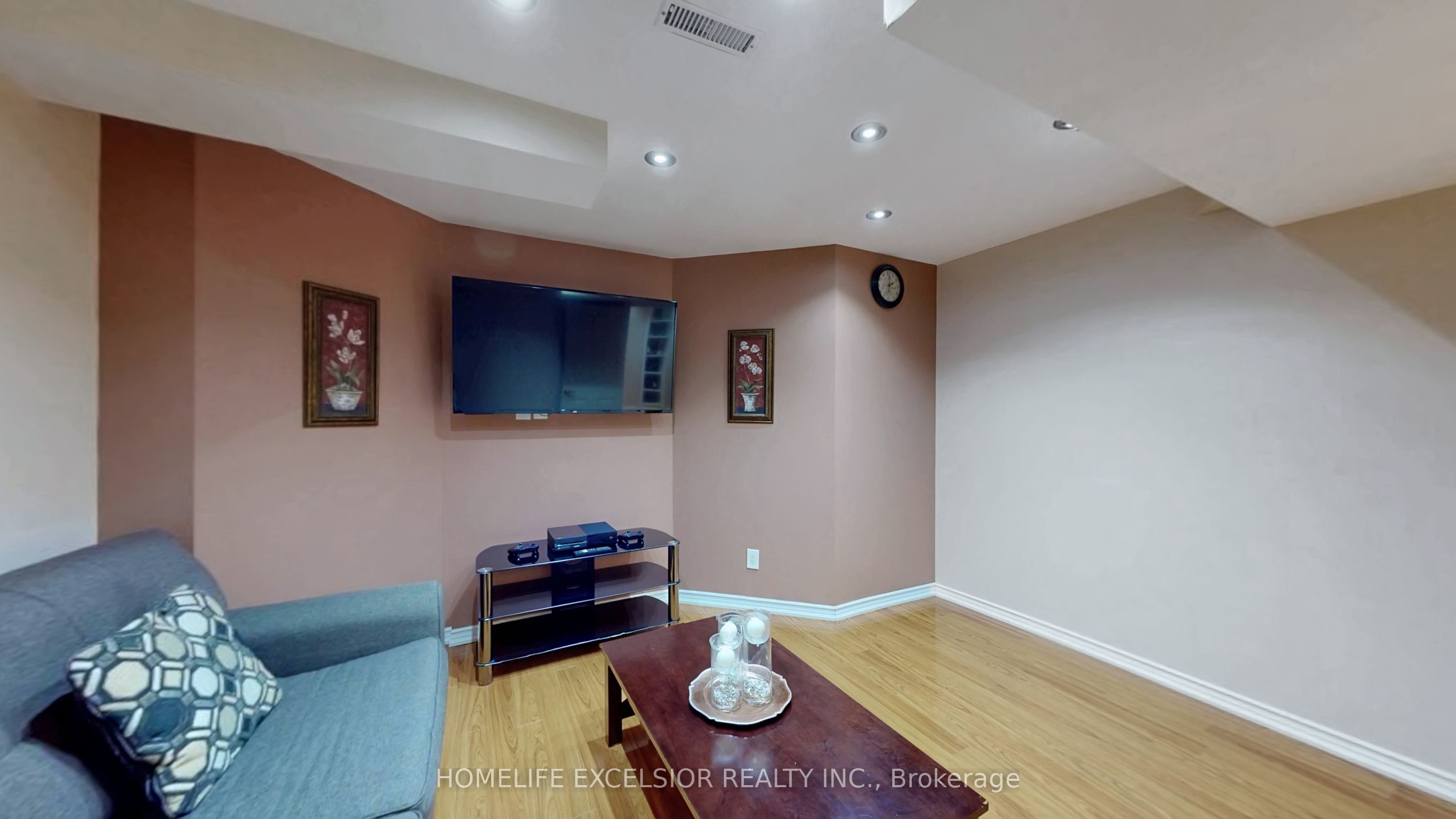 2 Wellsprings Drive Property Photo 38
