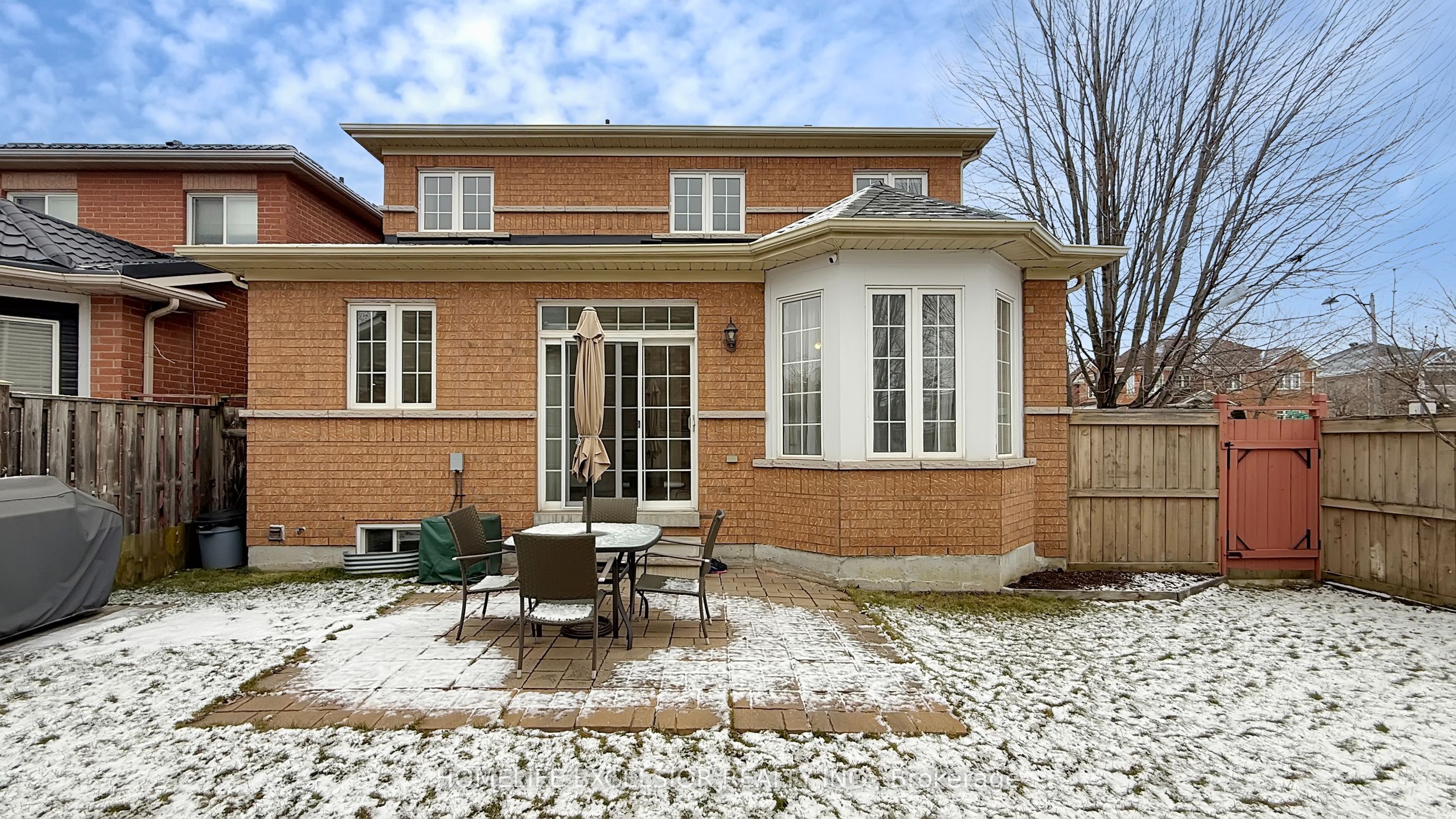 2 Wellsprings Drive Property Photo 46