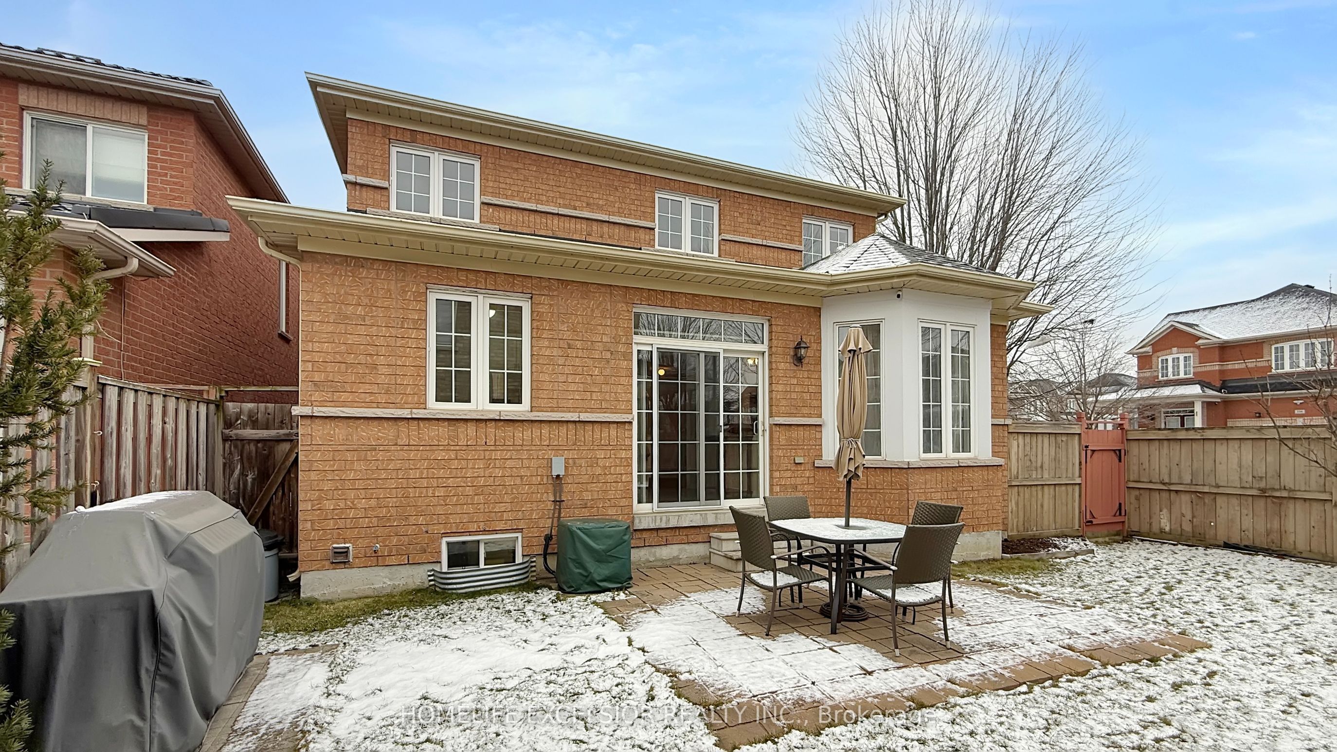 2 Wellsprings Drive Property Photo 47