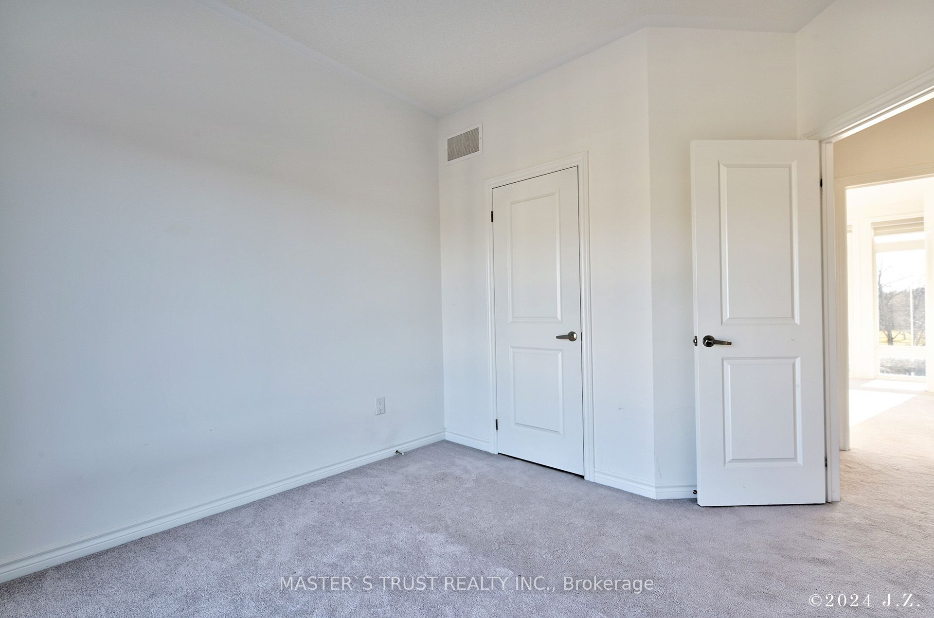 2501 Littlefield Crescent Property Photo 23