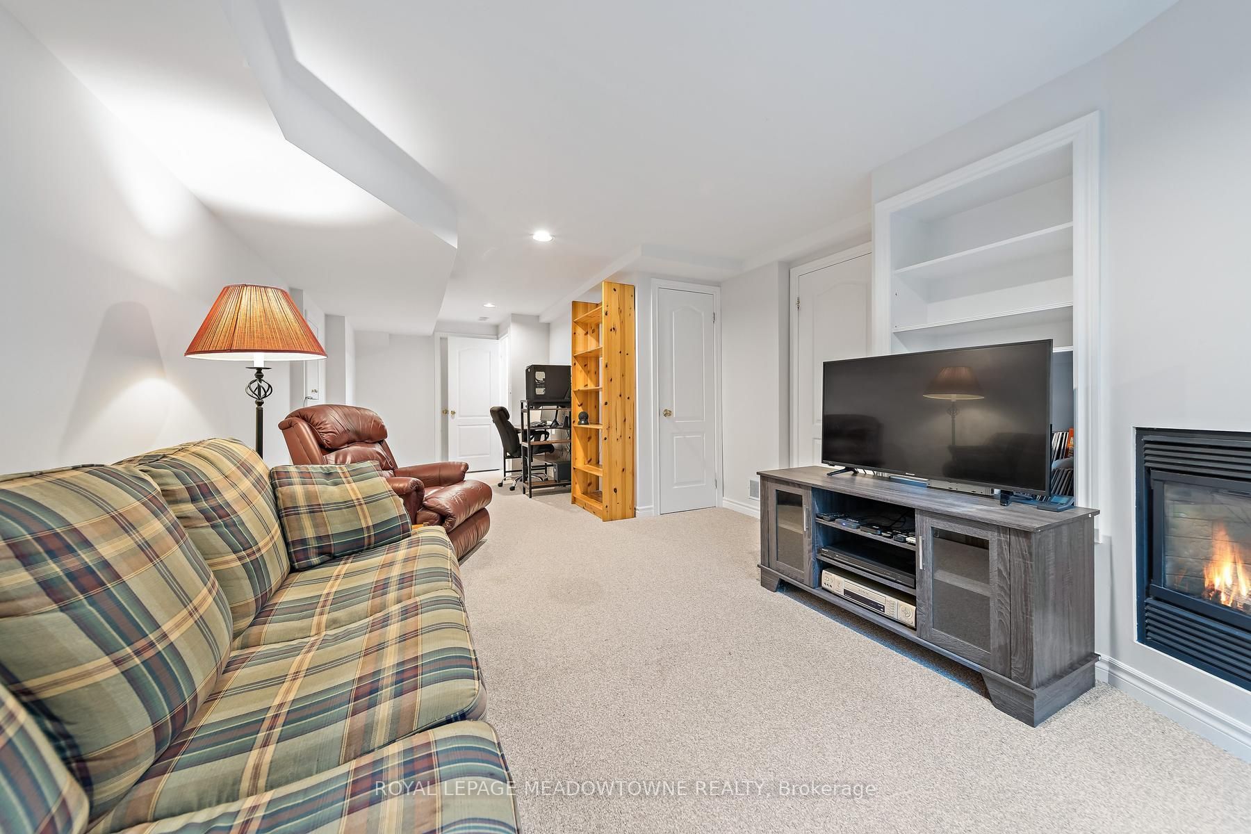 76 River Drive 11 Property Photo 27