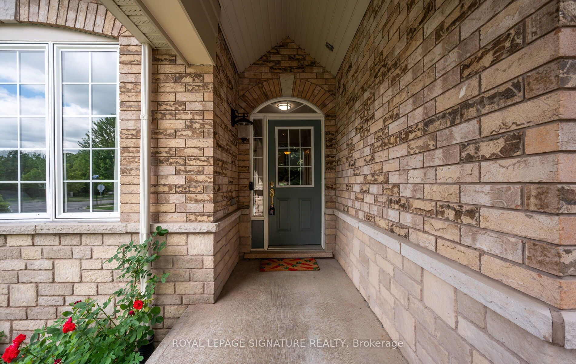 115 Arborglen Drive Property Photo 2