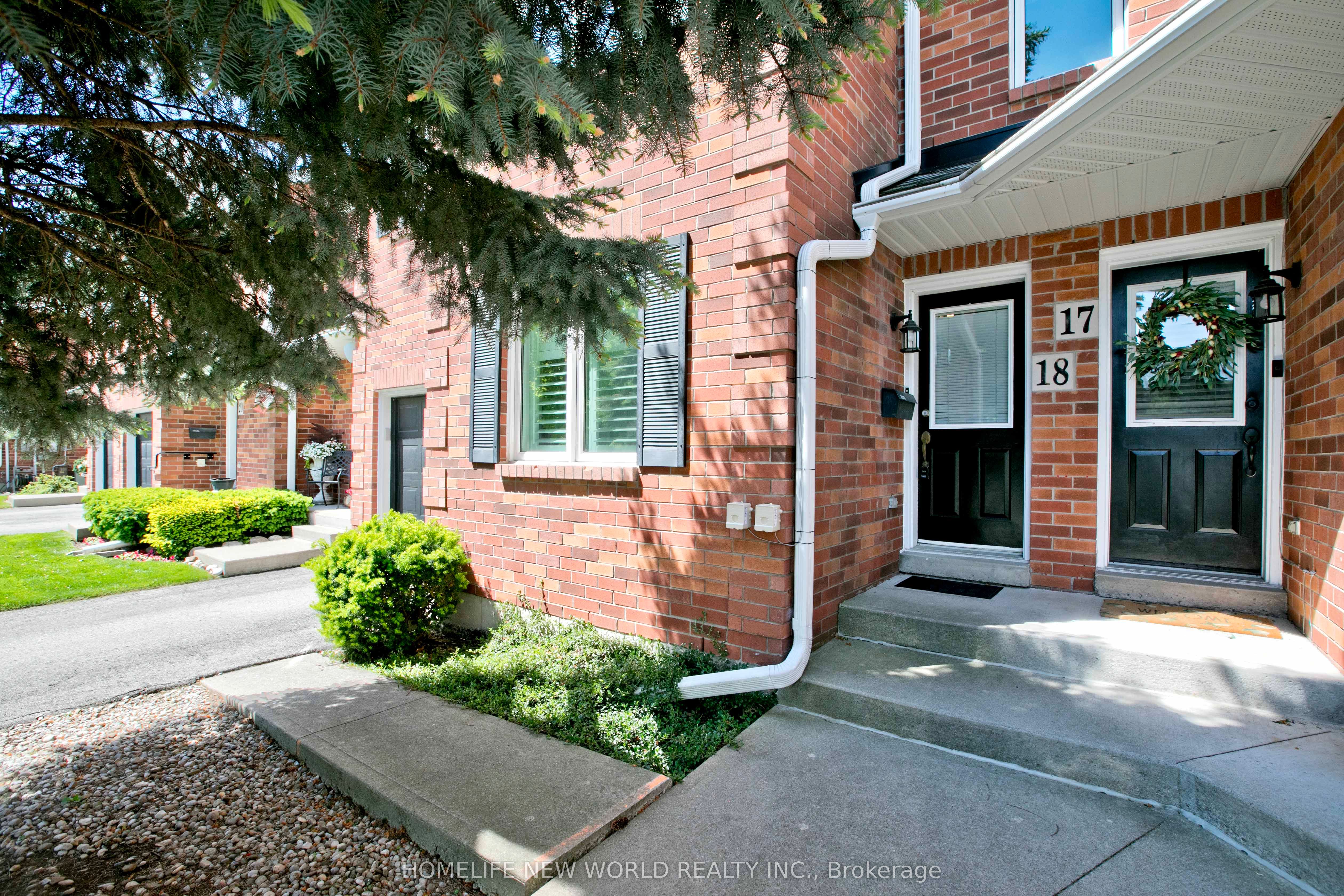 2120 Headon Road 18 Property Photo 1