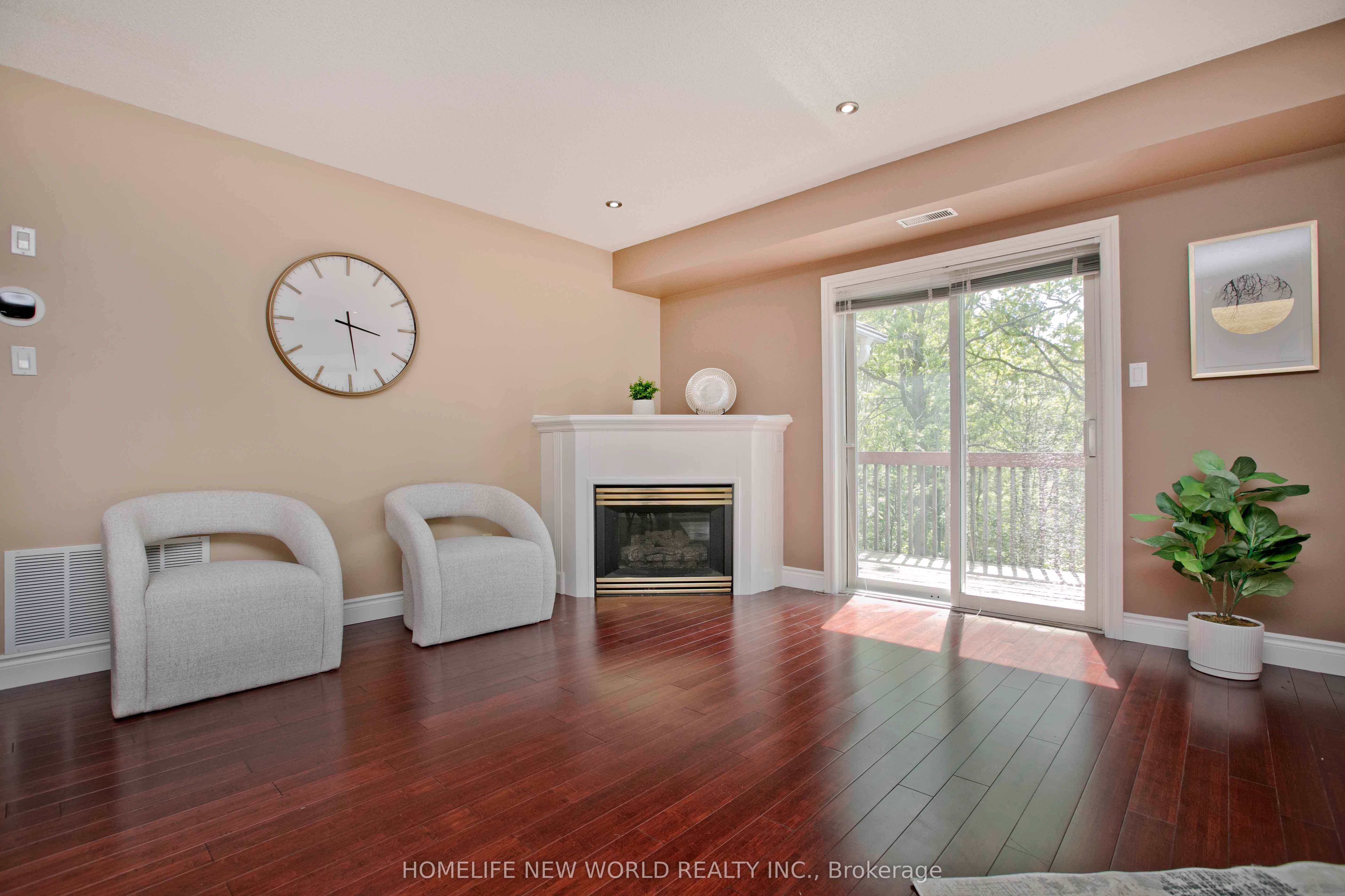 2120 Headon Road 18 Property Photo 8