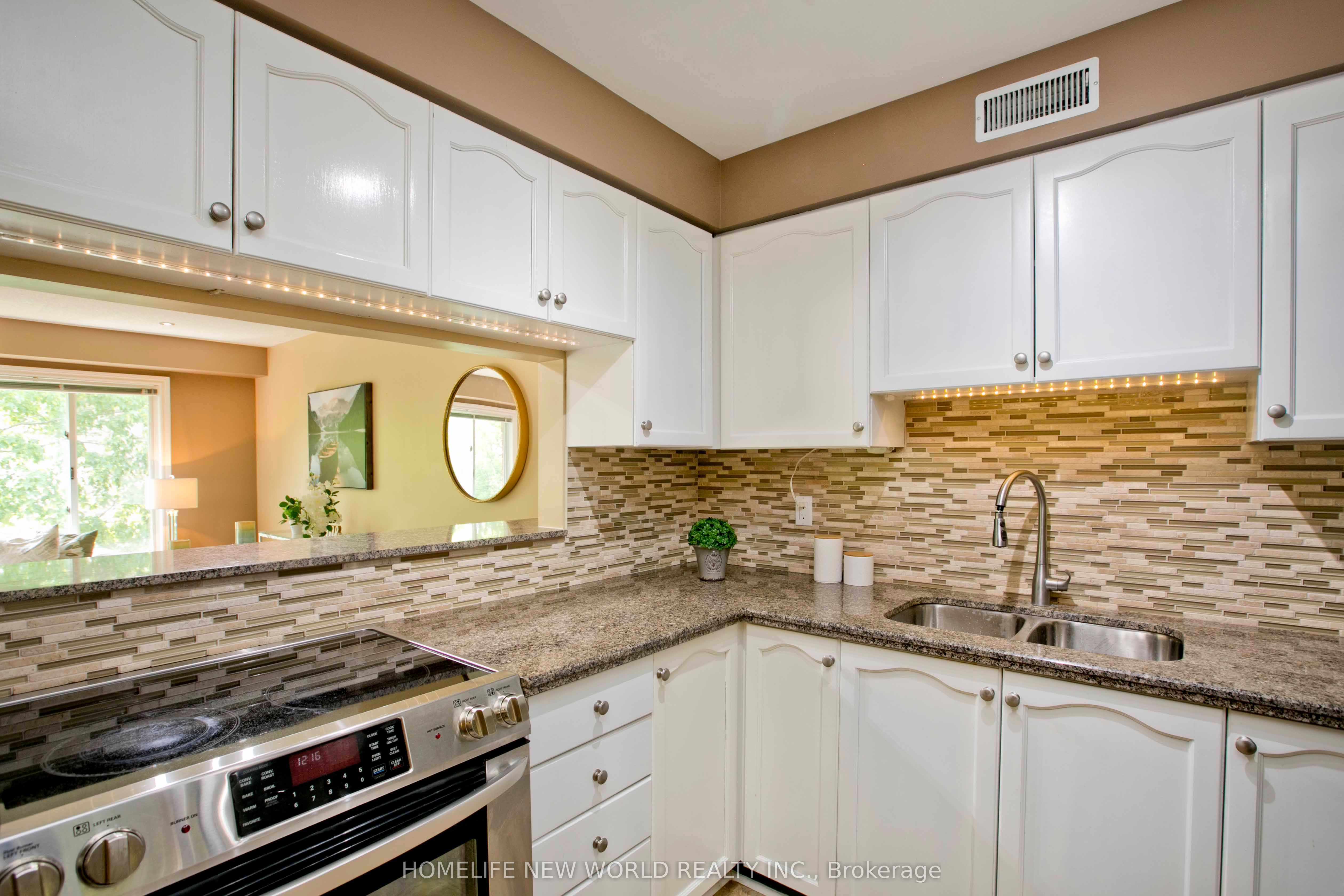 2120 Headon Road 18 Property Photo 11