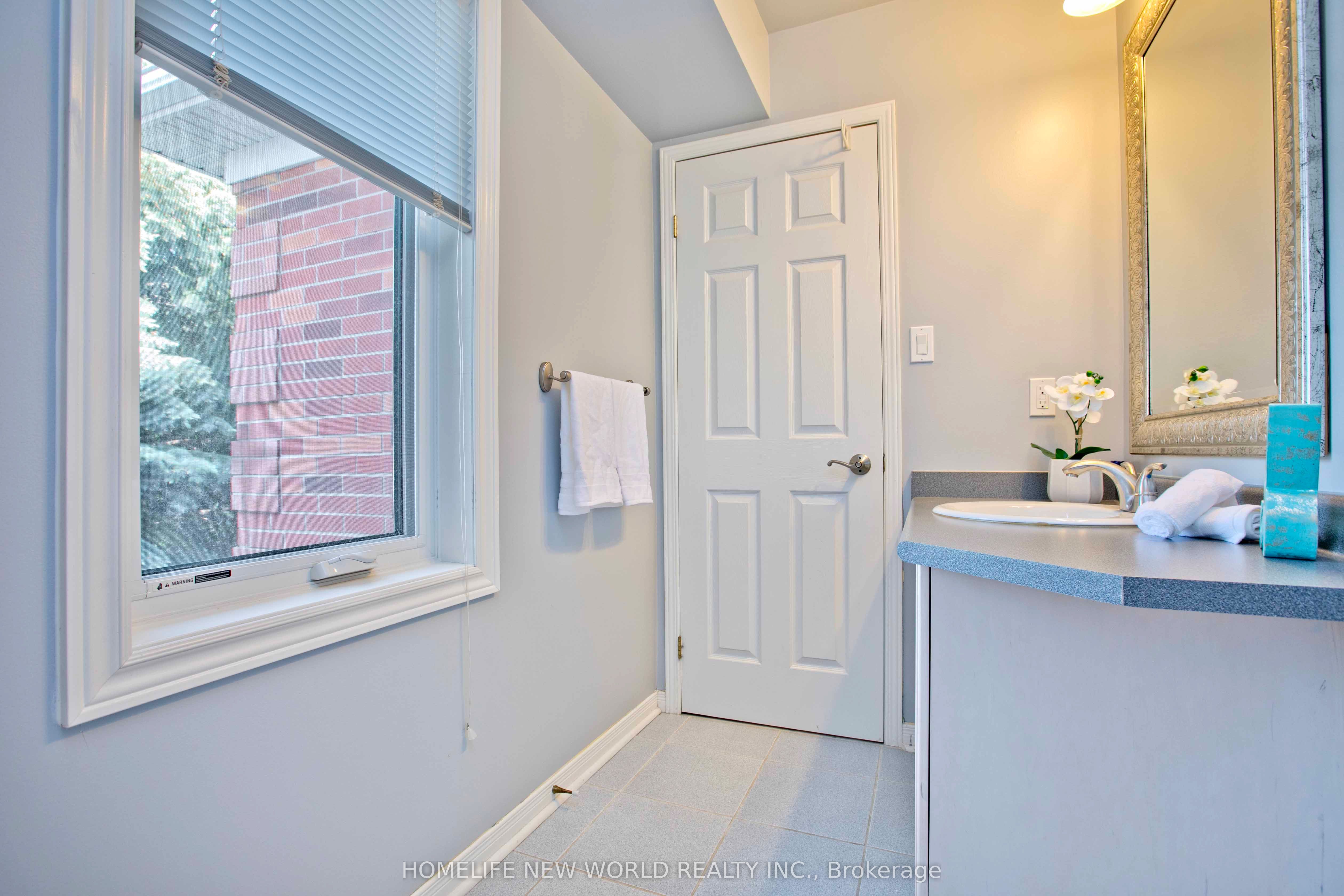 2120 Headon Road 18 Property Photo 16