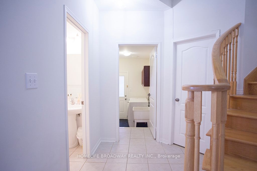 3604 Steeple Chase Crescent Property Photo 9