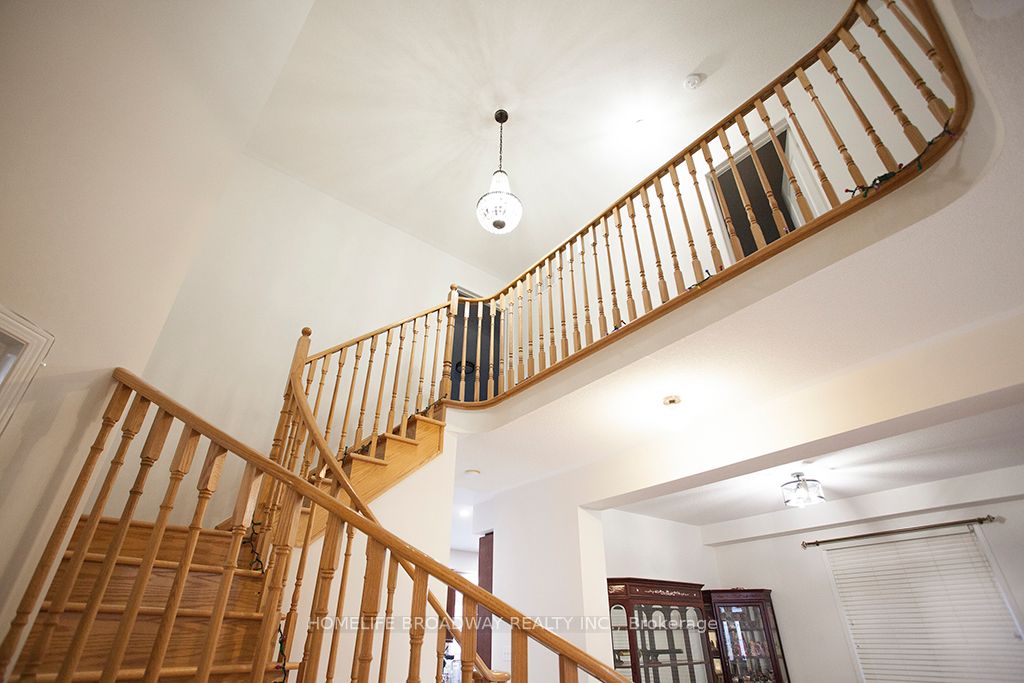 3604 Steeple Chase Crescent Property Photo 20