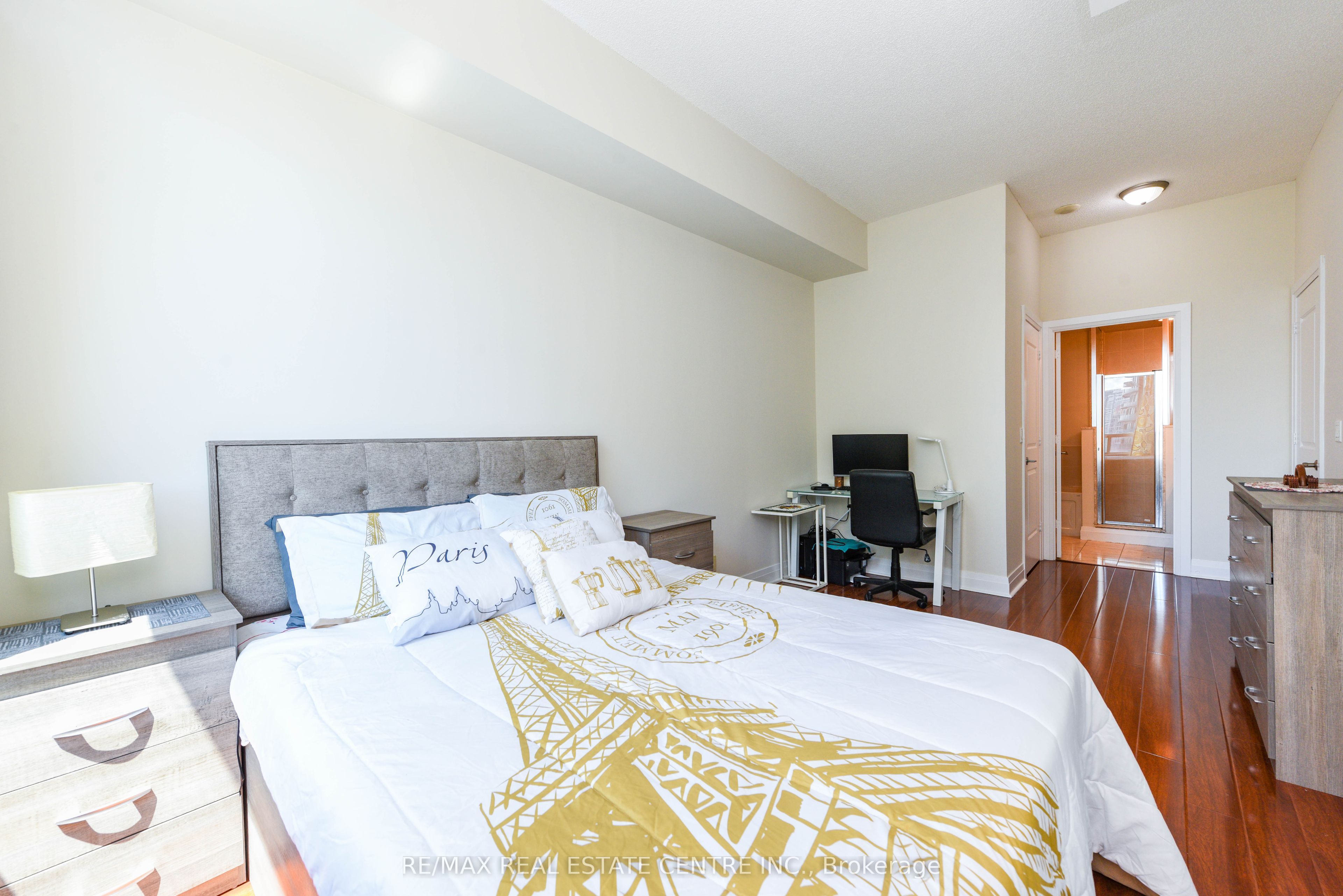 90 Absolute Avenue 2605 Property Photo 16