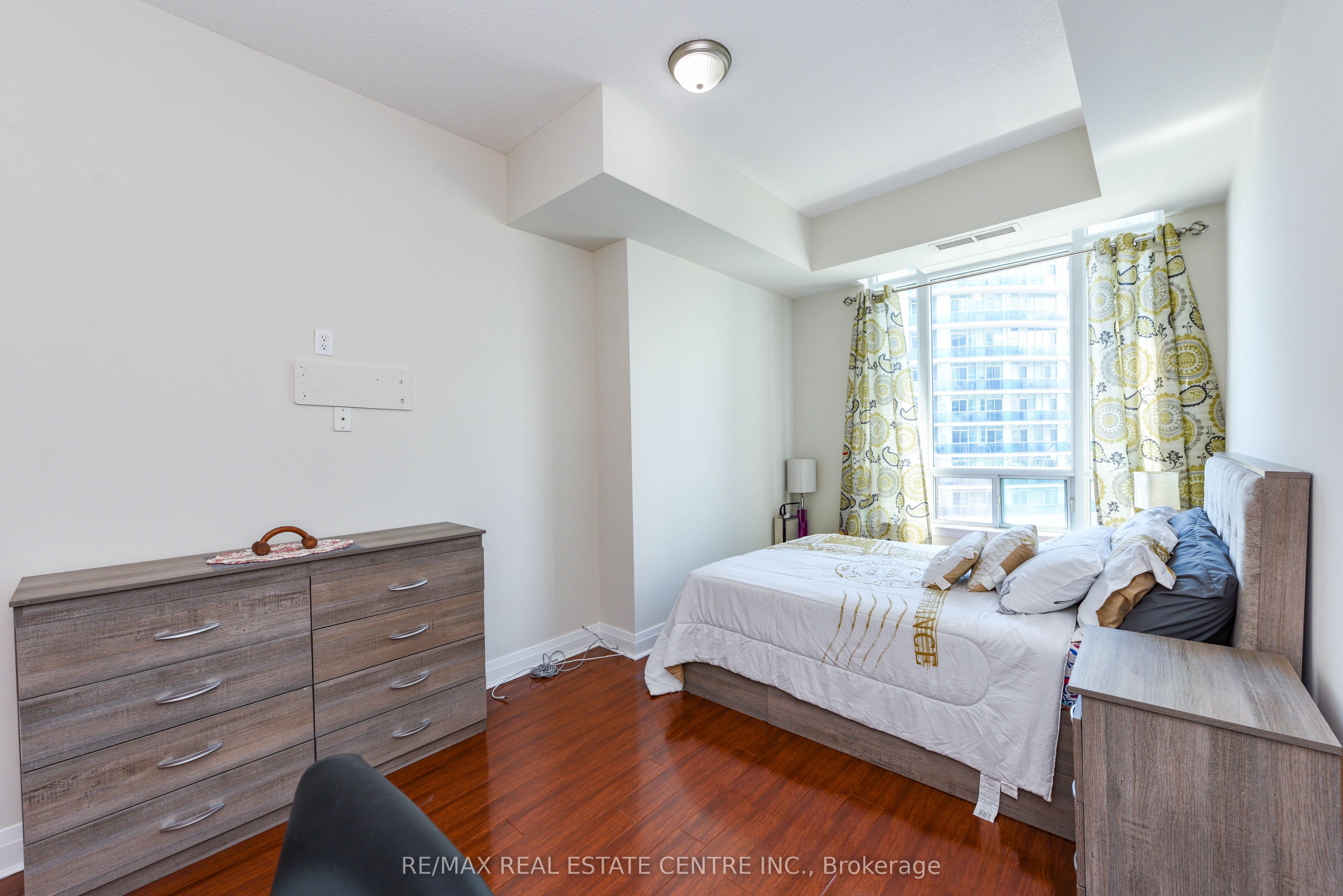 90 Absolute Avenue 2605 Property Photo 17