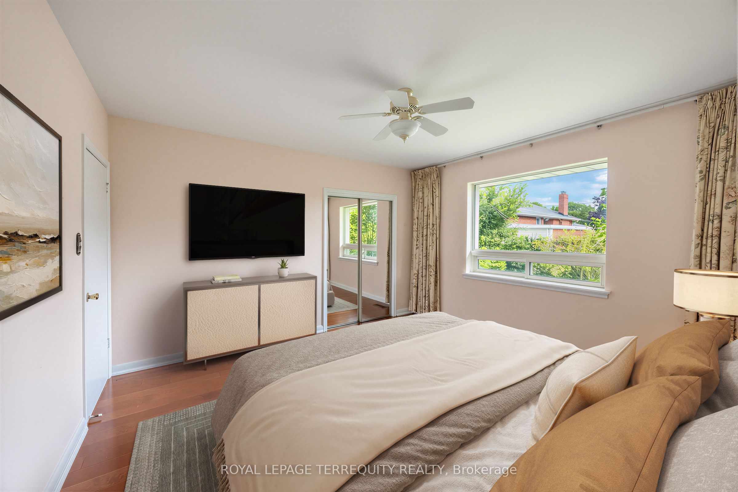 359 Renforth Drive Property Photo 16