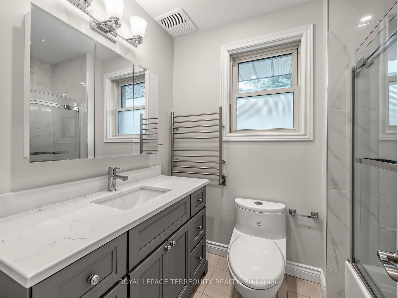 359 Renforth Drive Property Photo 21