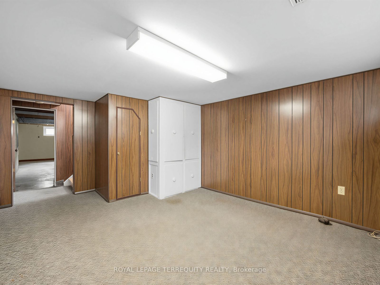 359 Renforth Drive Property Photo 25