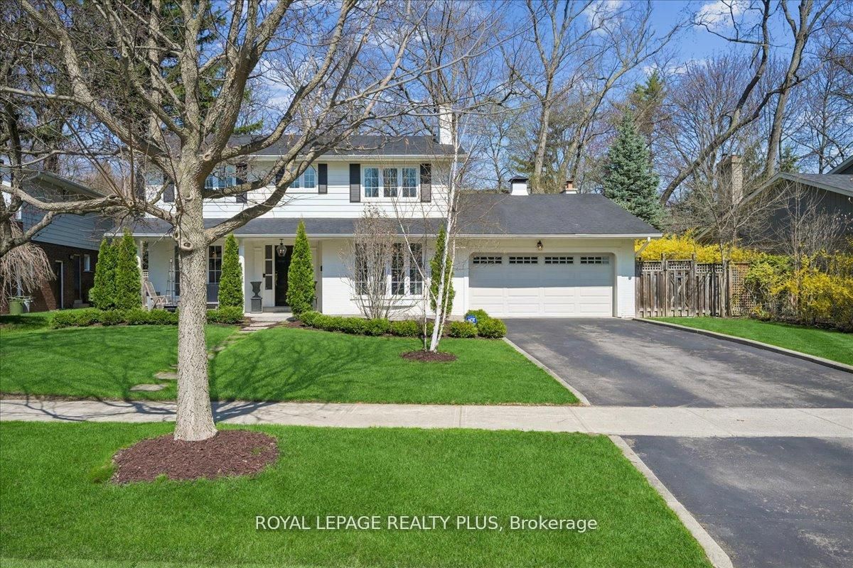 1594 Calumet Place Property Photo 3