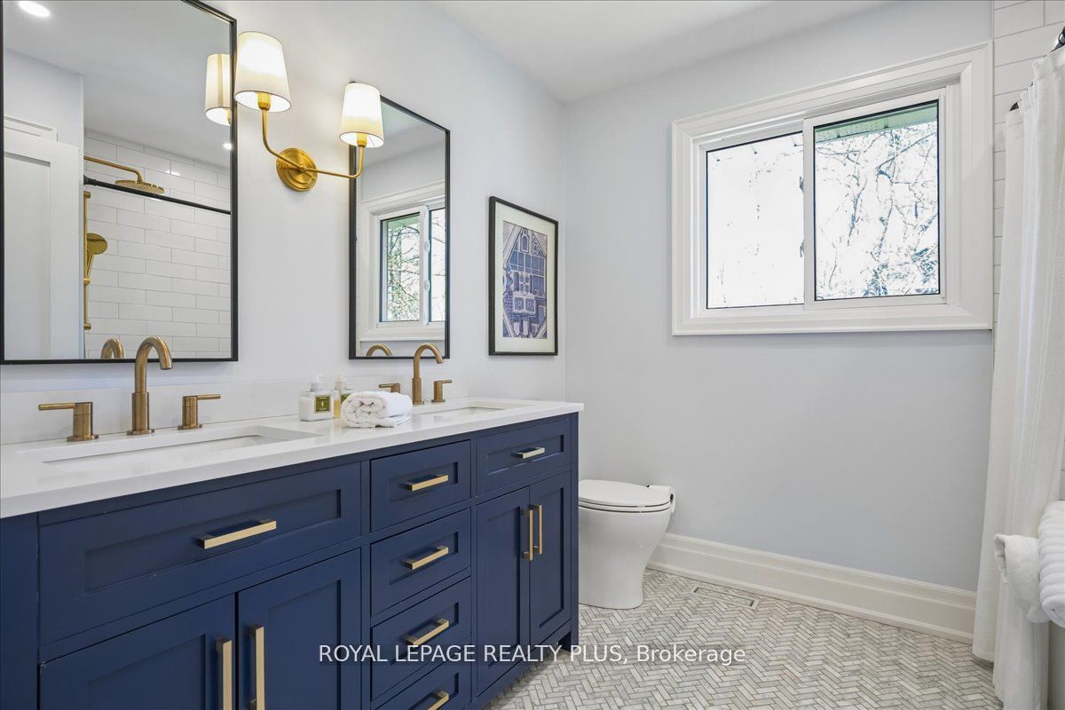 1594 Calumet Place Property Photo 26
