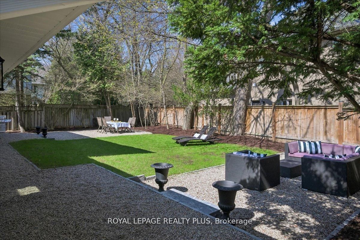 1594 Calumet Place Property Photo 39