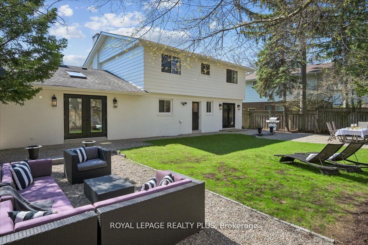 1594 Calumet Place Property Photo 40