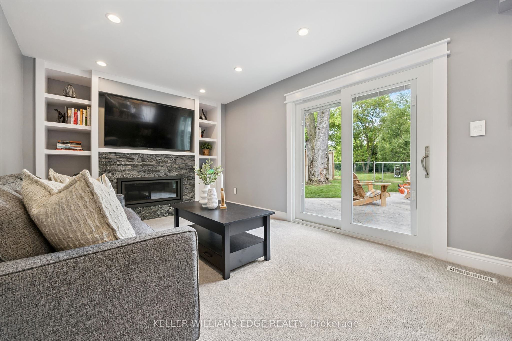 495 Tipperton Crescent Property Photo 6