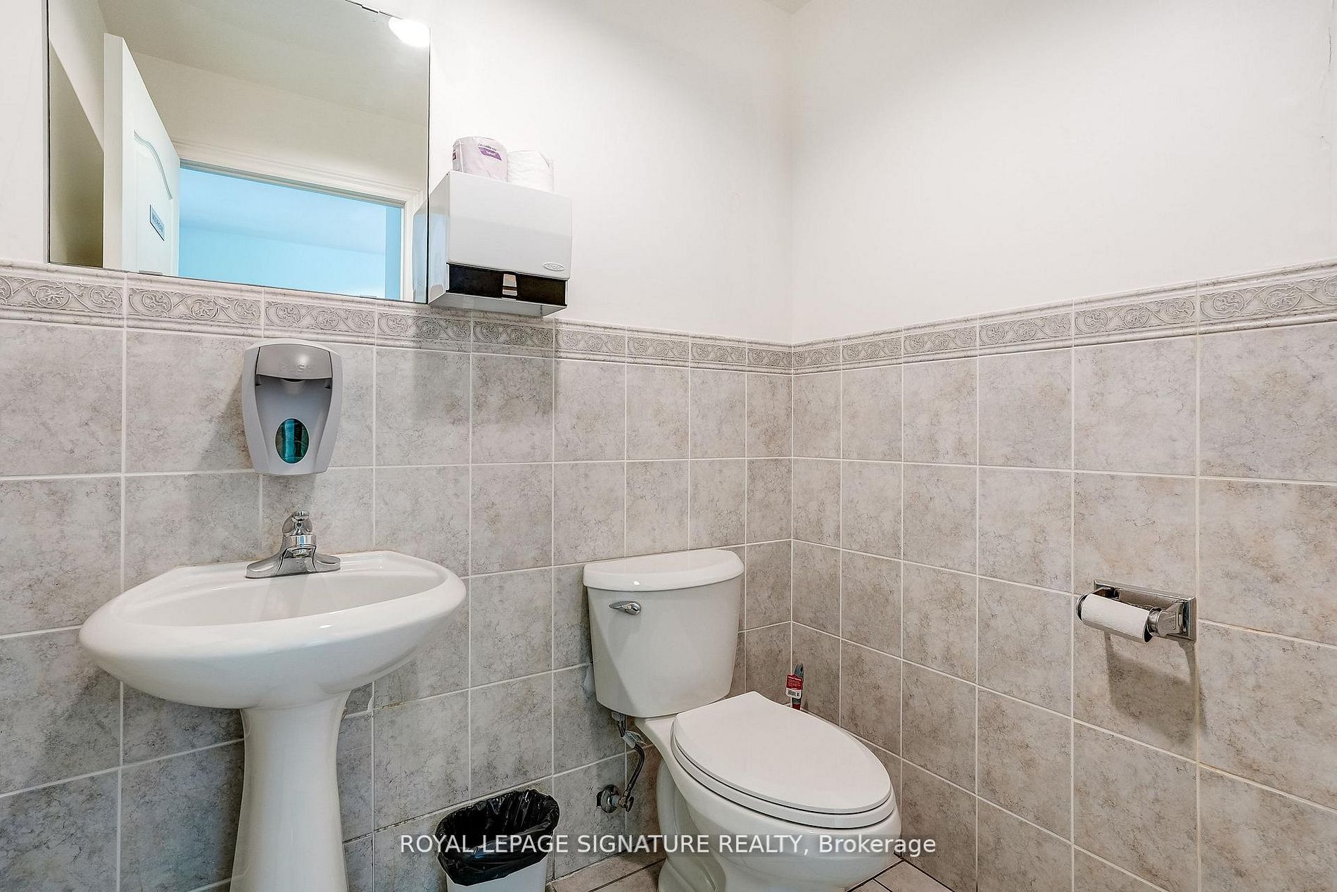 483 Faith Drive 301 Property Photo 47