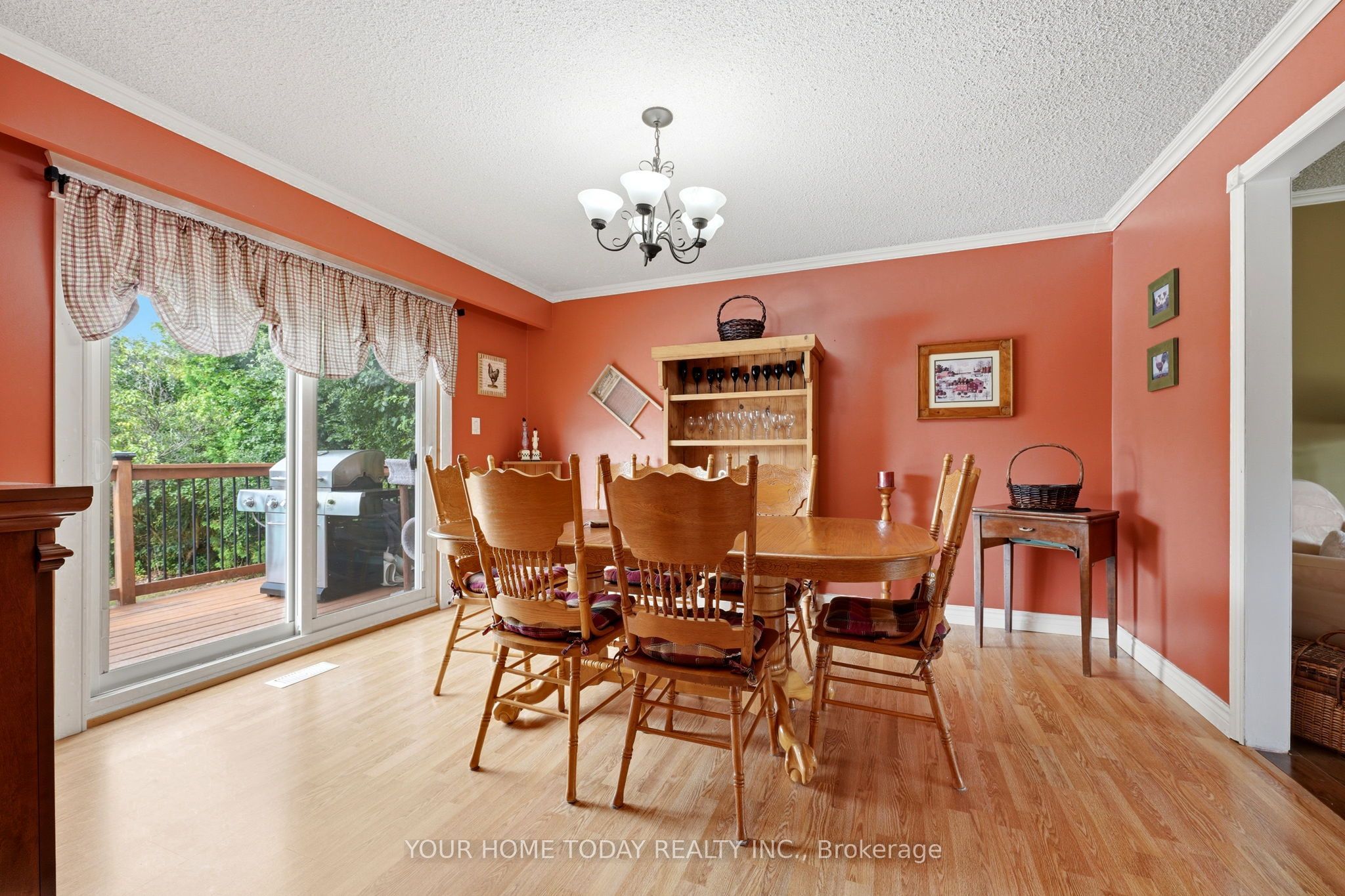 12950 Silvercreek Drive Property Photo 13