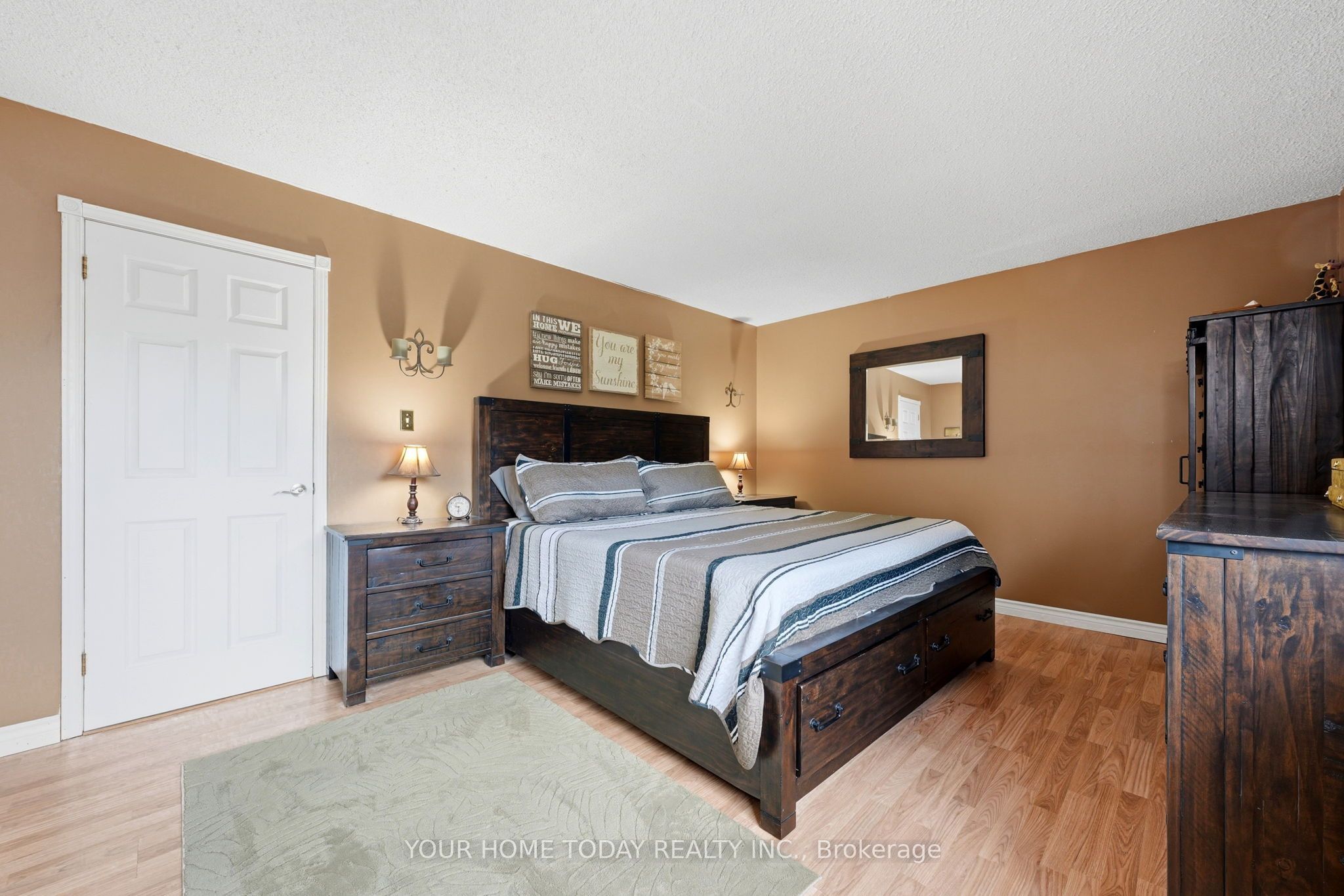 12950 Silvercreek Drive Property Photo 27