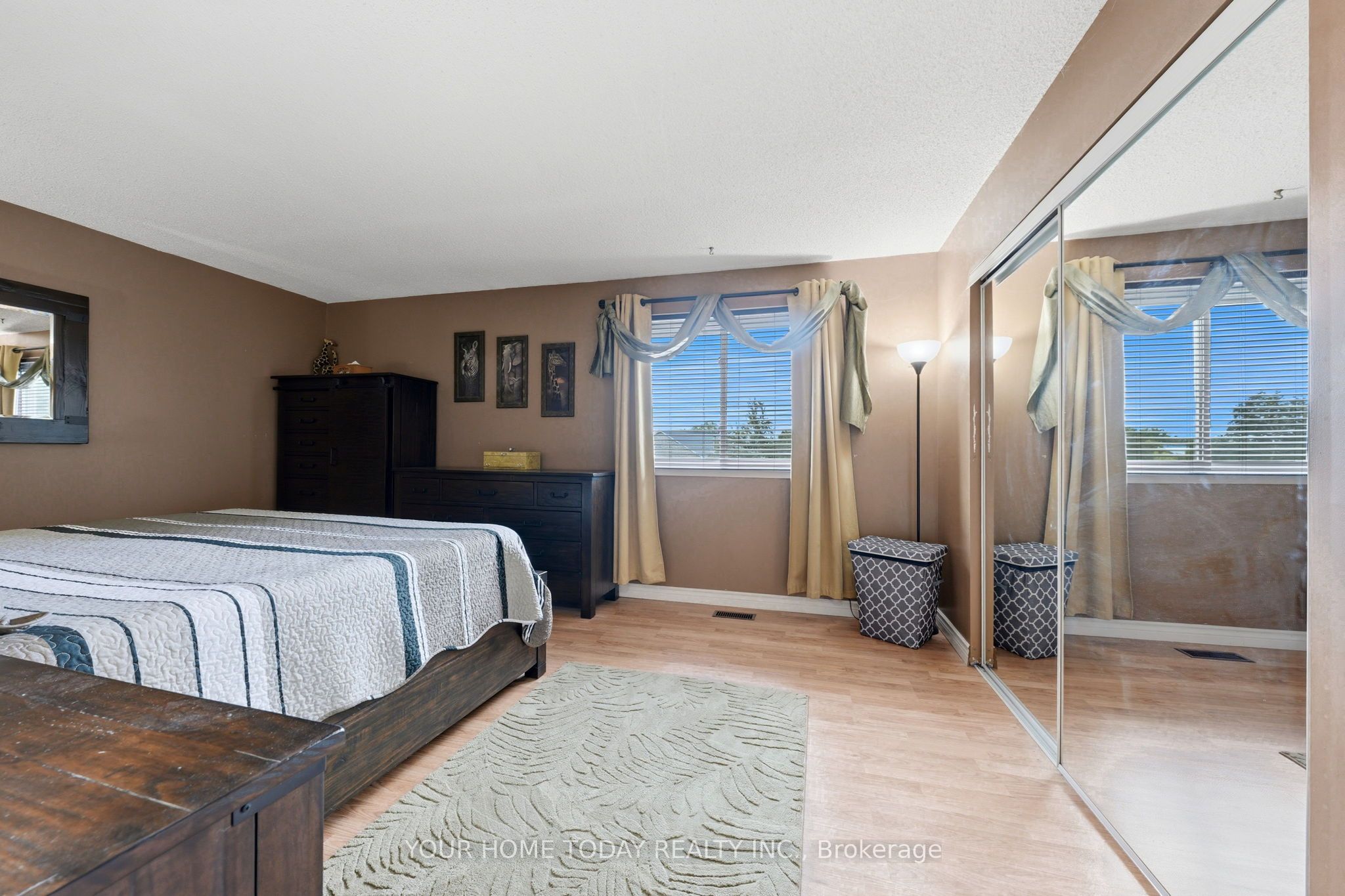 12950 Silvercreek Drive Property Photo 28