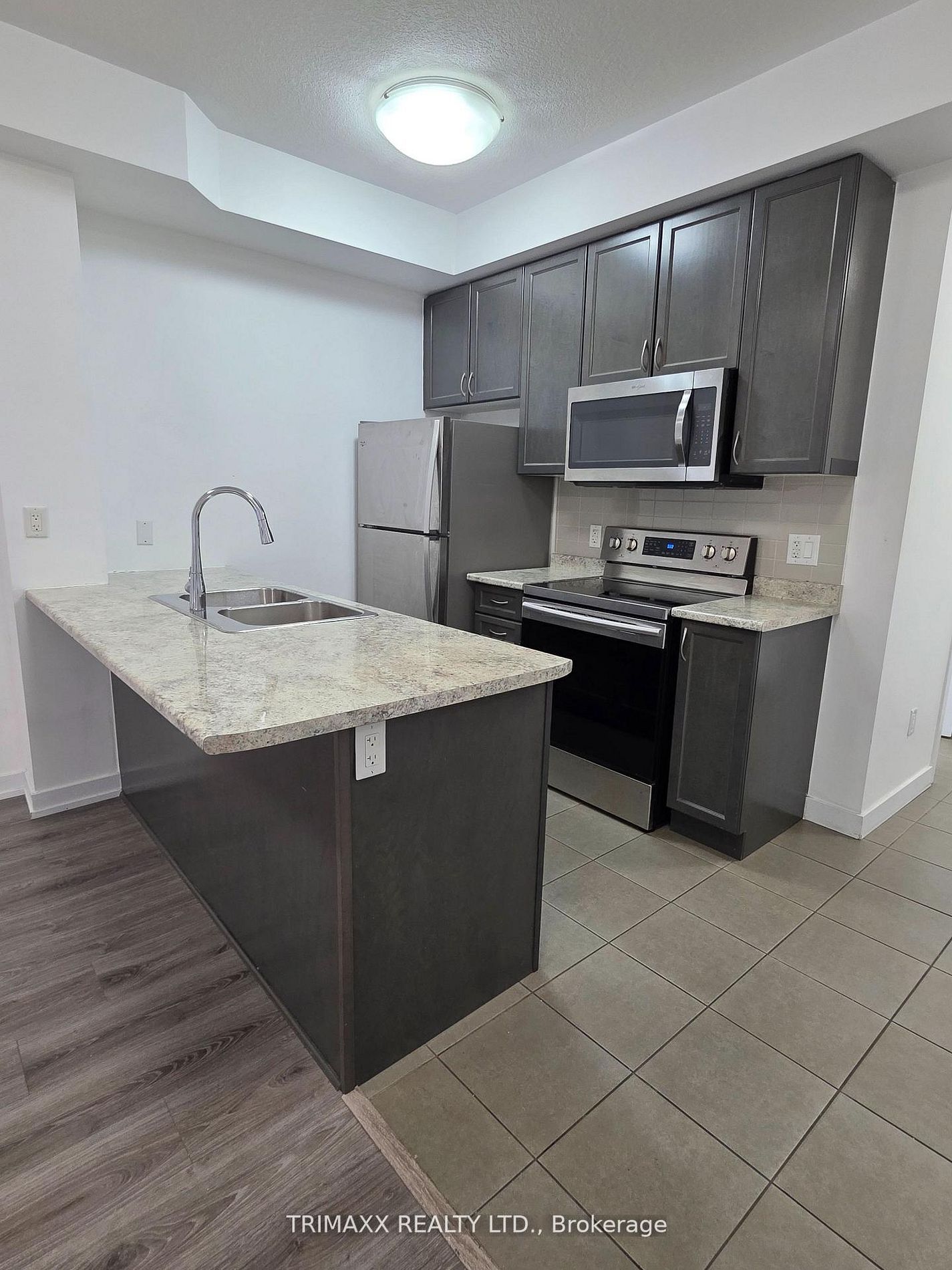 2486 Old Bronte Road 202 Property Photo 11