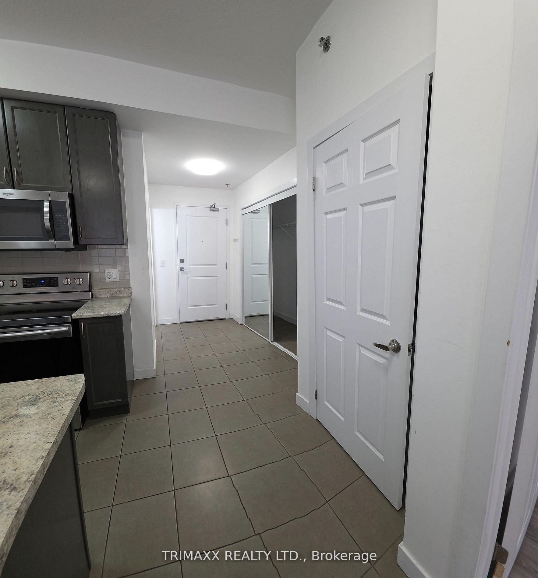 2486 Old Bronte Road 202 Property Photo 12