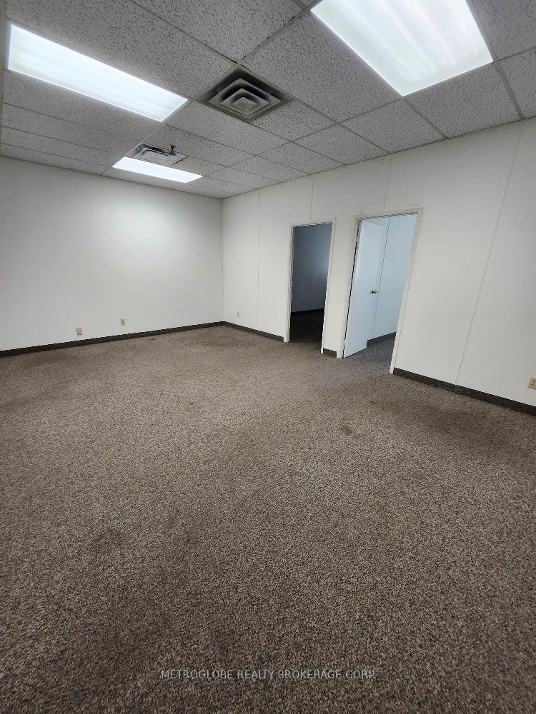 1030 Kamato Road 204 Property Photo 5