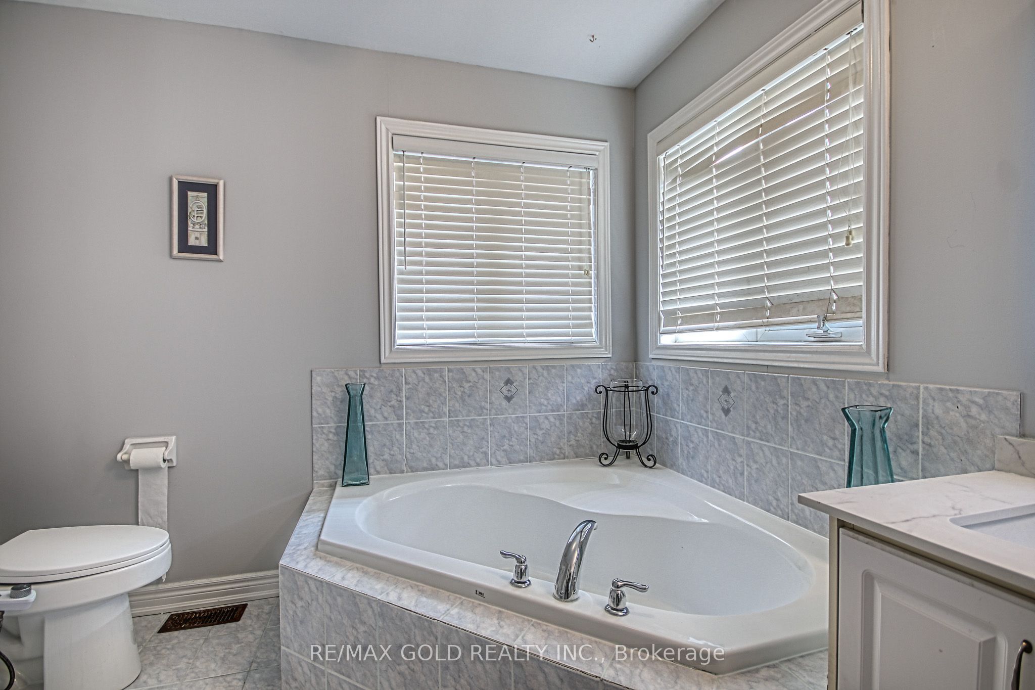 3428 Erin Centre Boulevard Property Photo 28