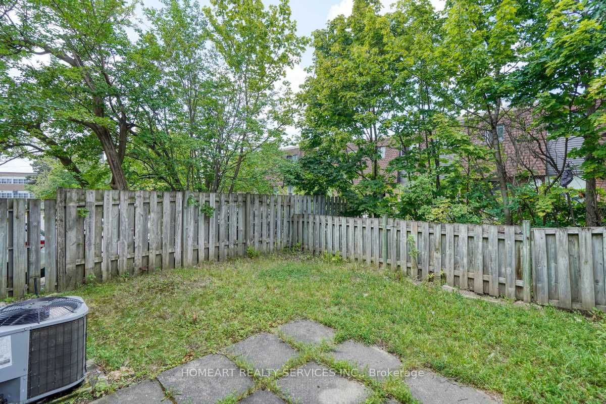 27 Gosford Boulevard 1 Property Photo 20