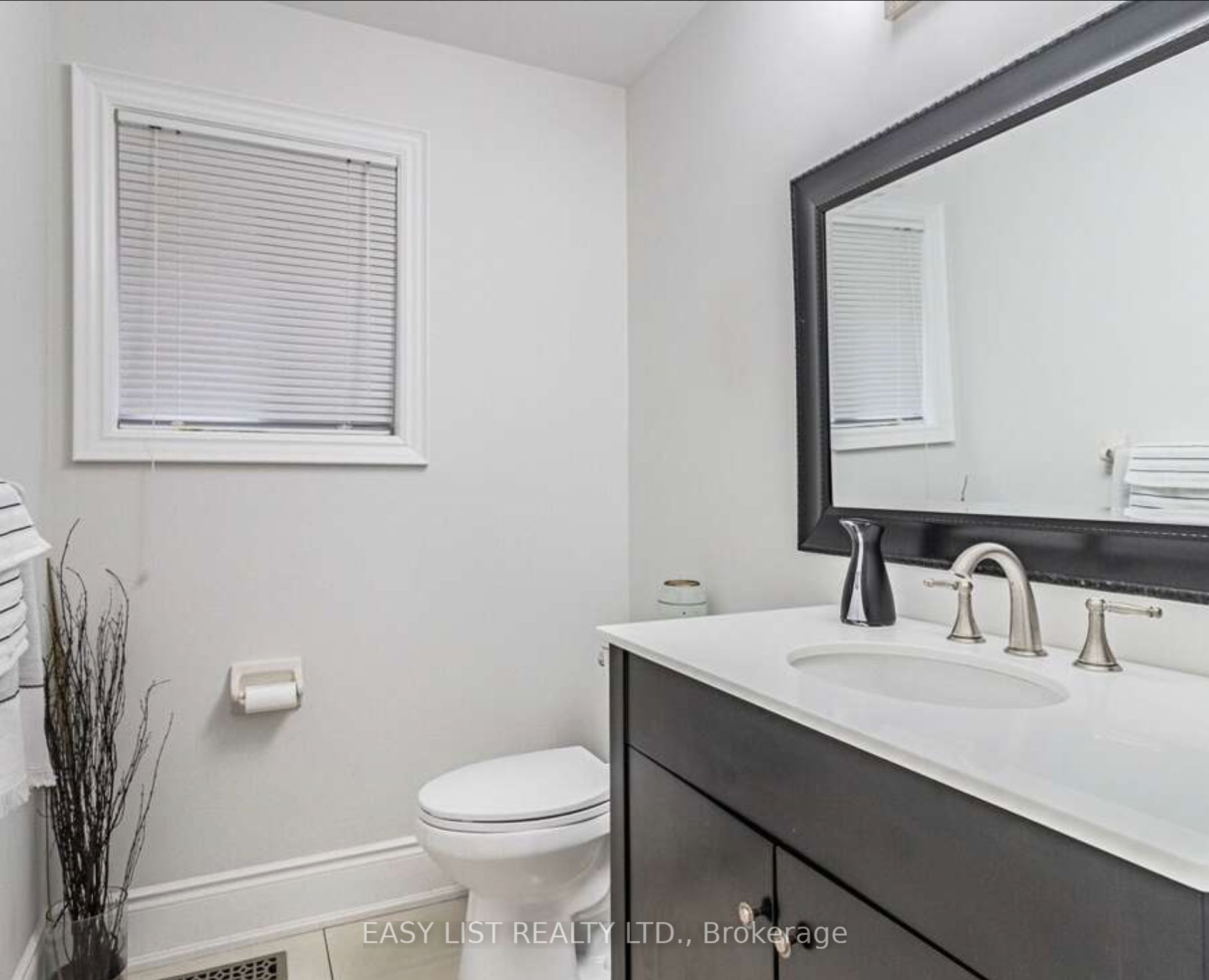 3562 Aquinas Avenue Property Photo 3