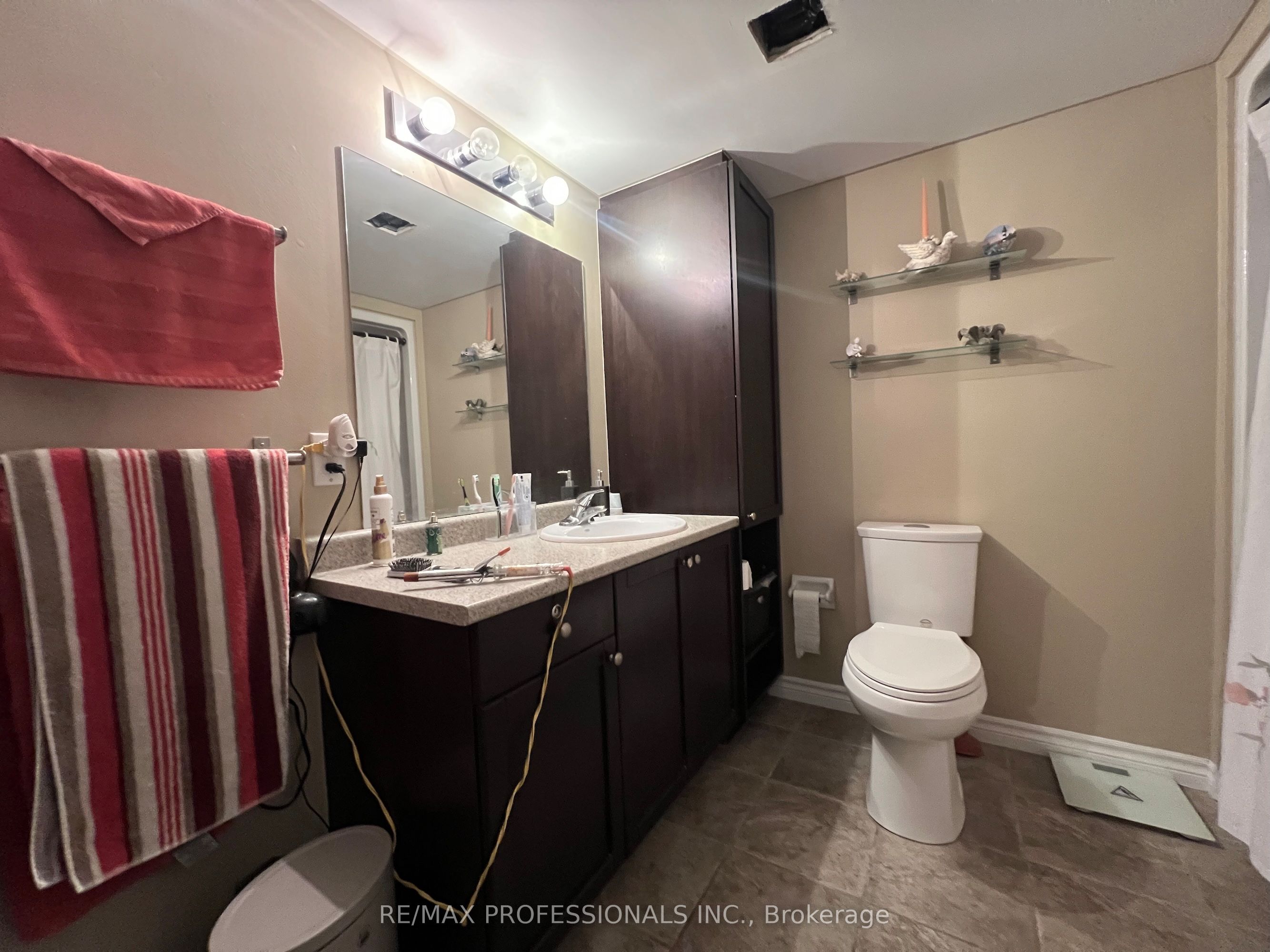 1390 Main Street E 107 Property Photo 22