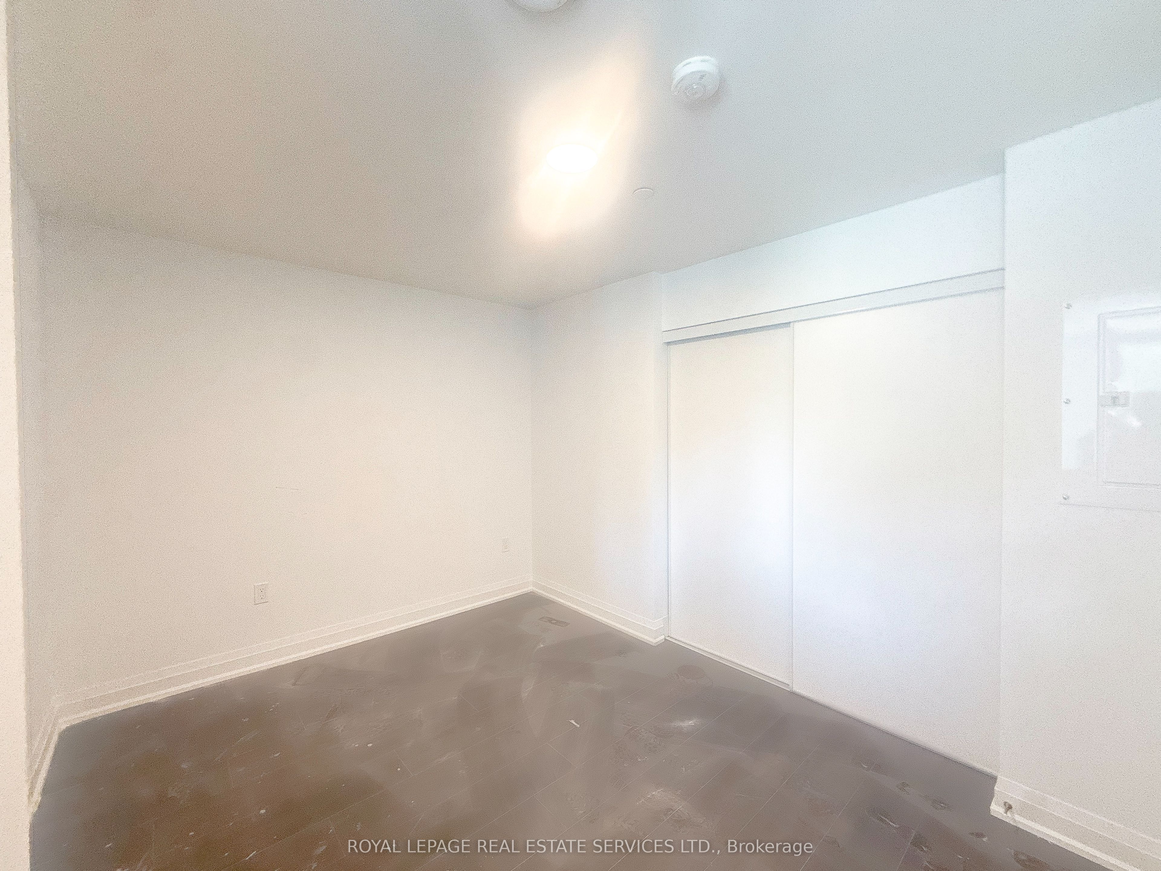799 The Queensway 105 Upper Property Photo 15