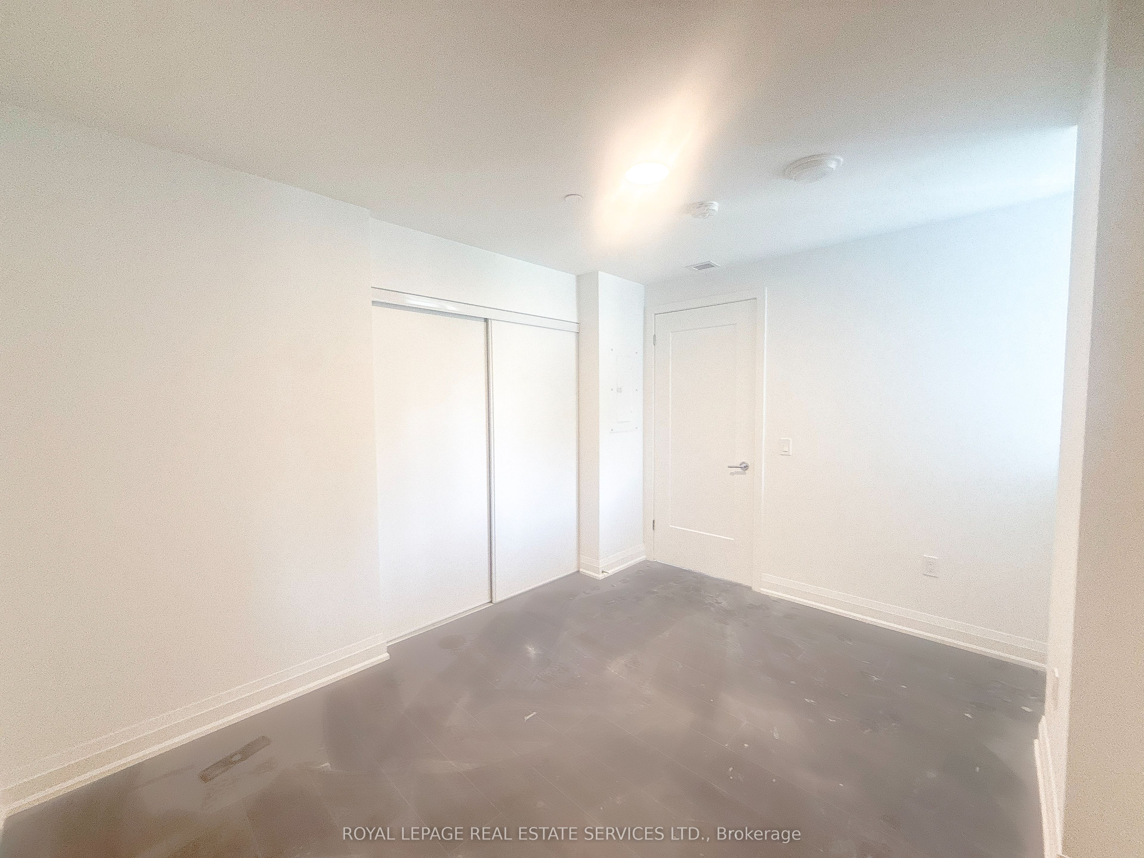 799 The Queensway 105 Upper Property Photo 16