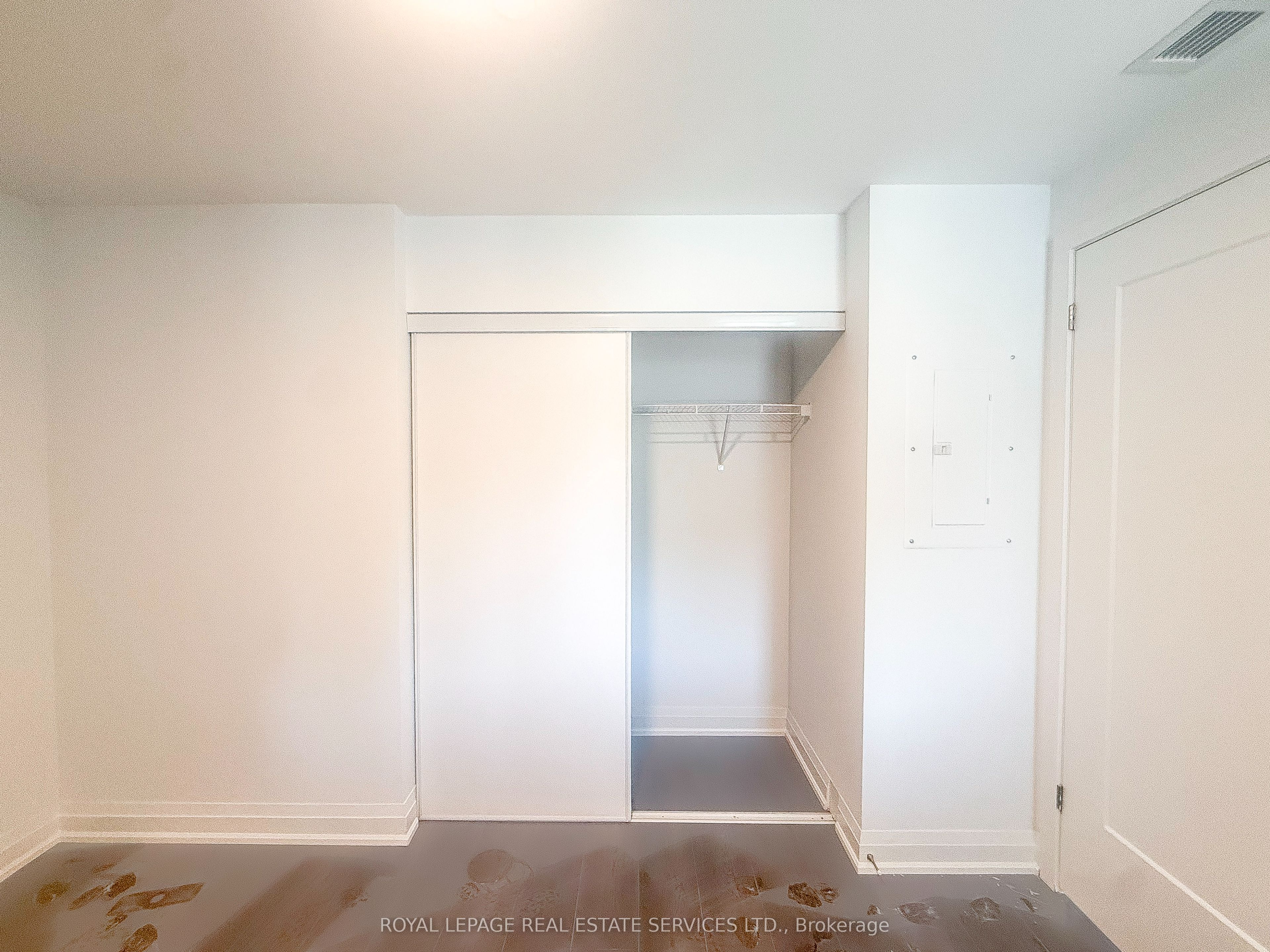 799 The Queensway 105 Upper Property Photo 17
