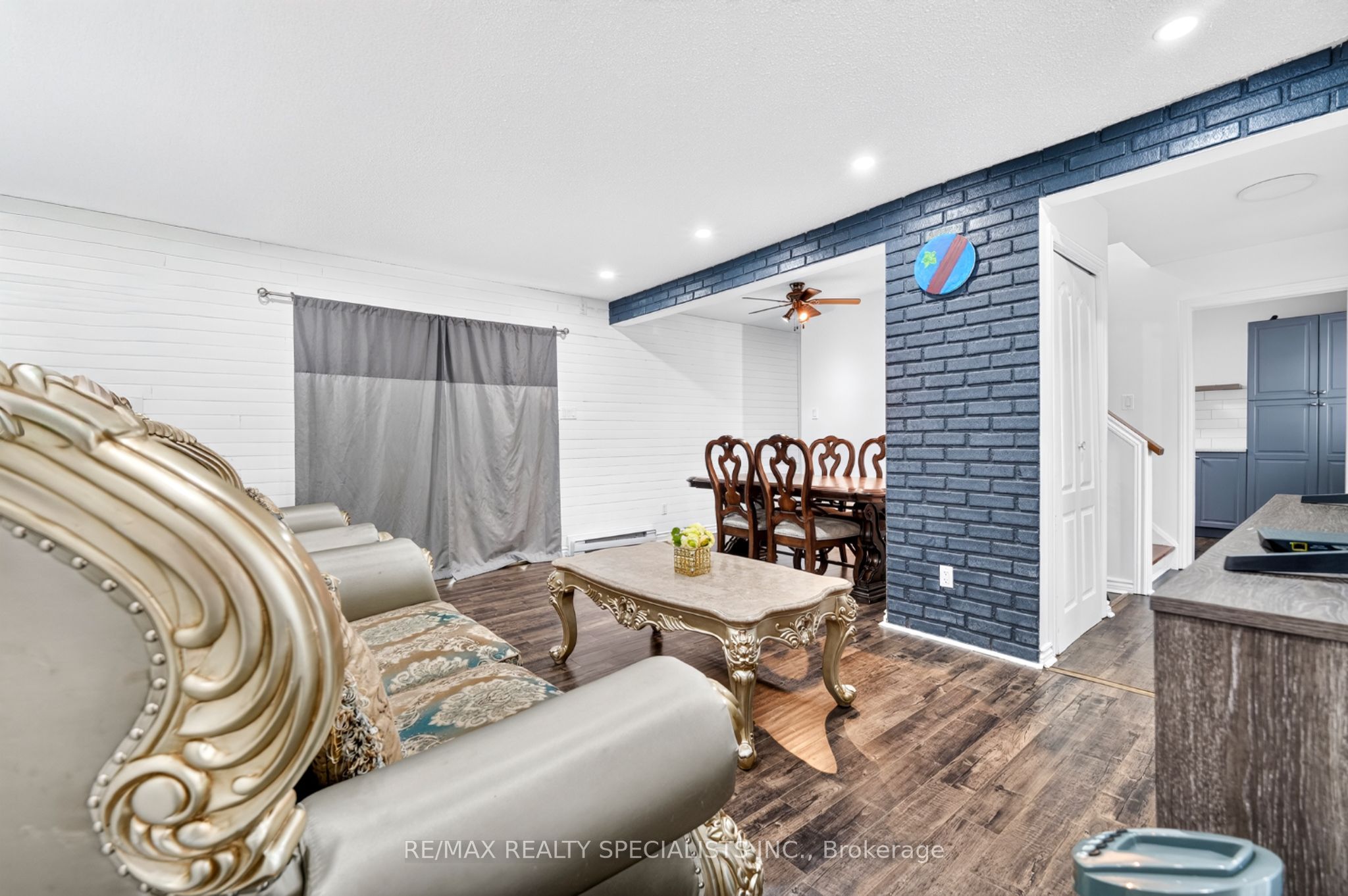 24 Garrison Square Property Photo 5