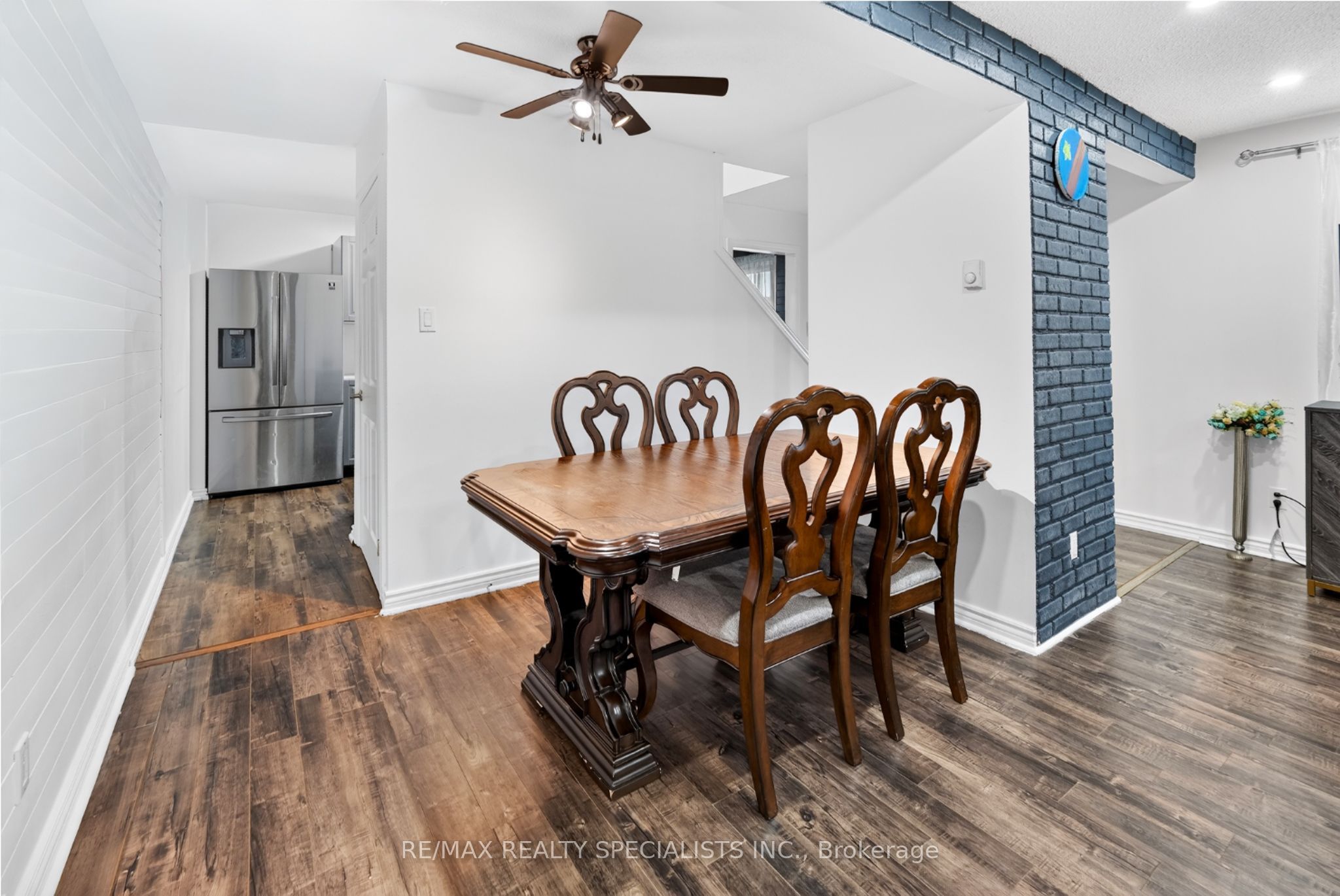24 Garrison Square Property Photo 8