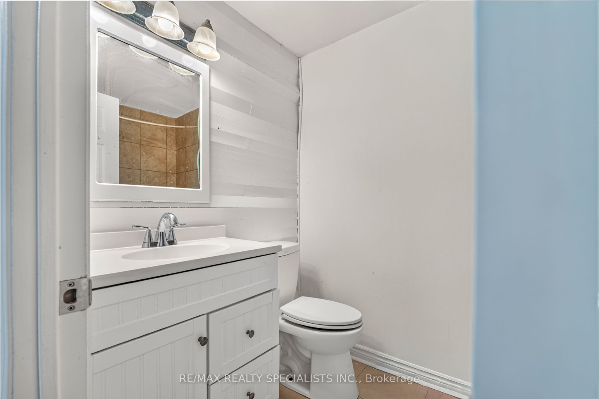 24 Garrison Square Property Photo 15