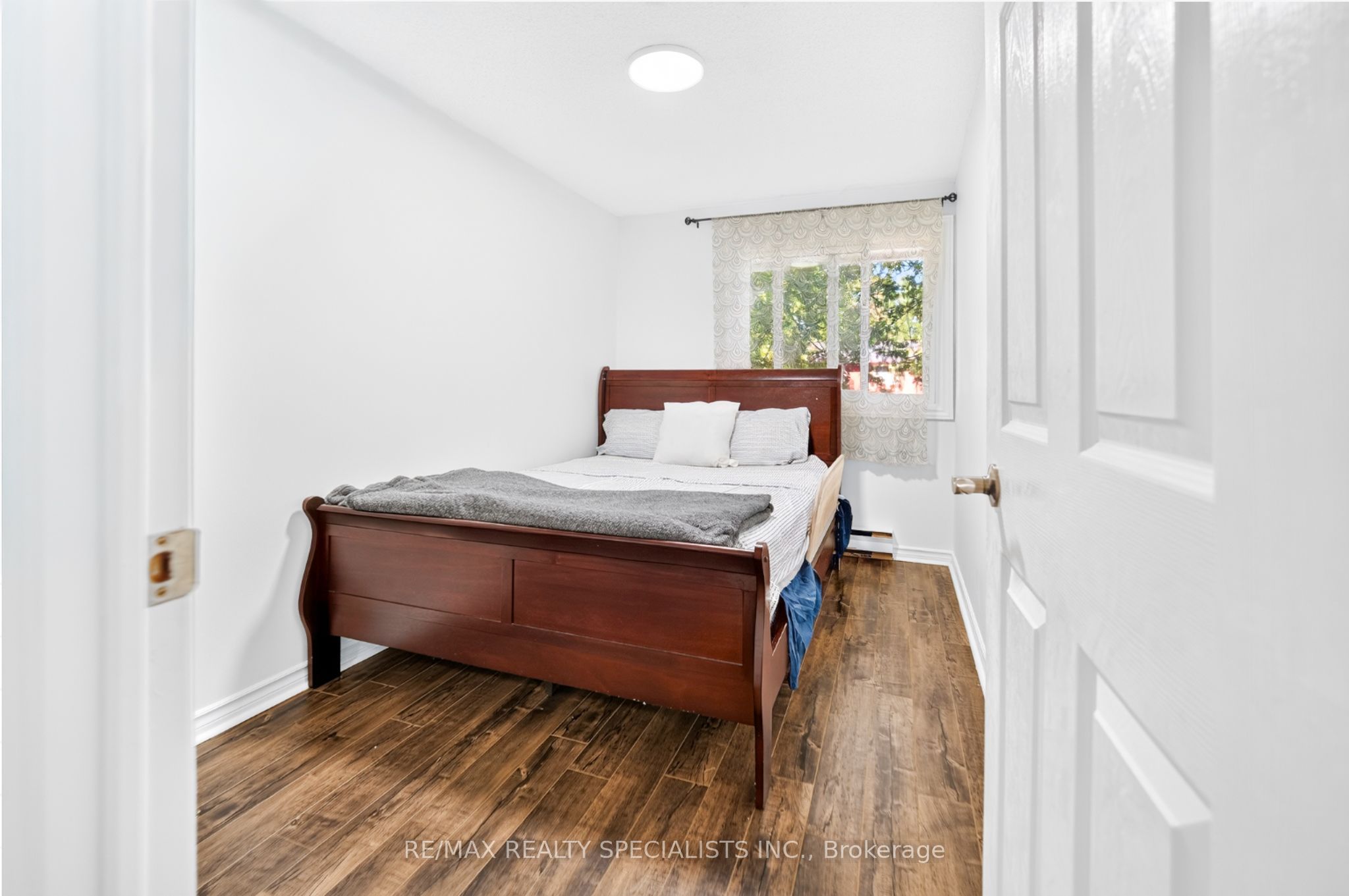 24 Garrison Square Property Photo 20