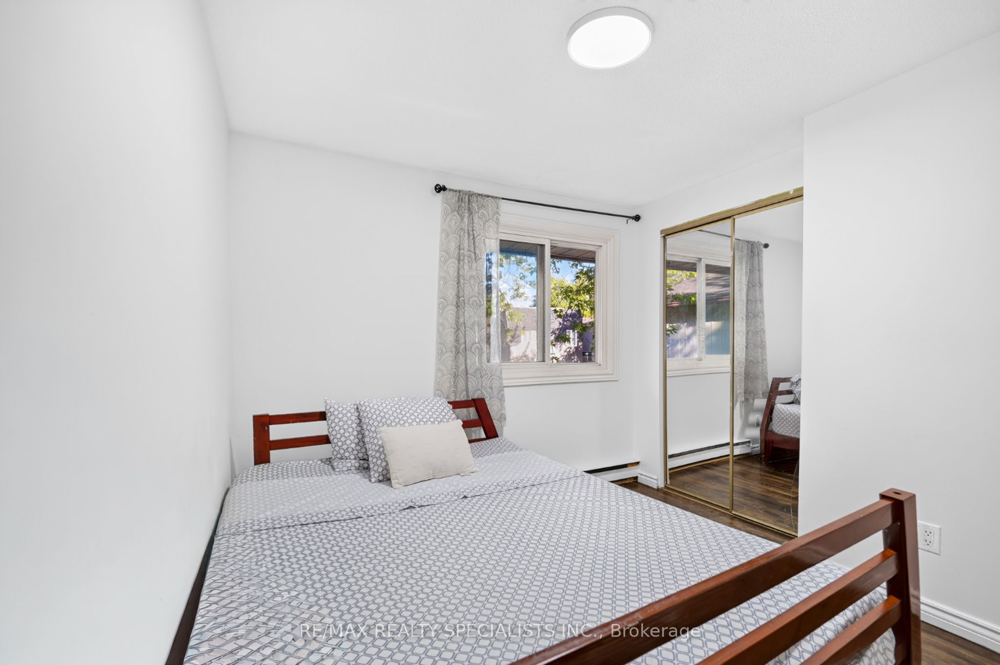 24 Garrison Square Property Photo 23