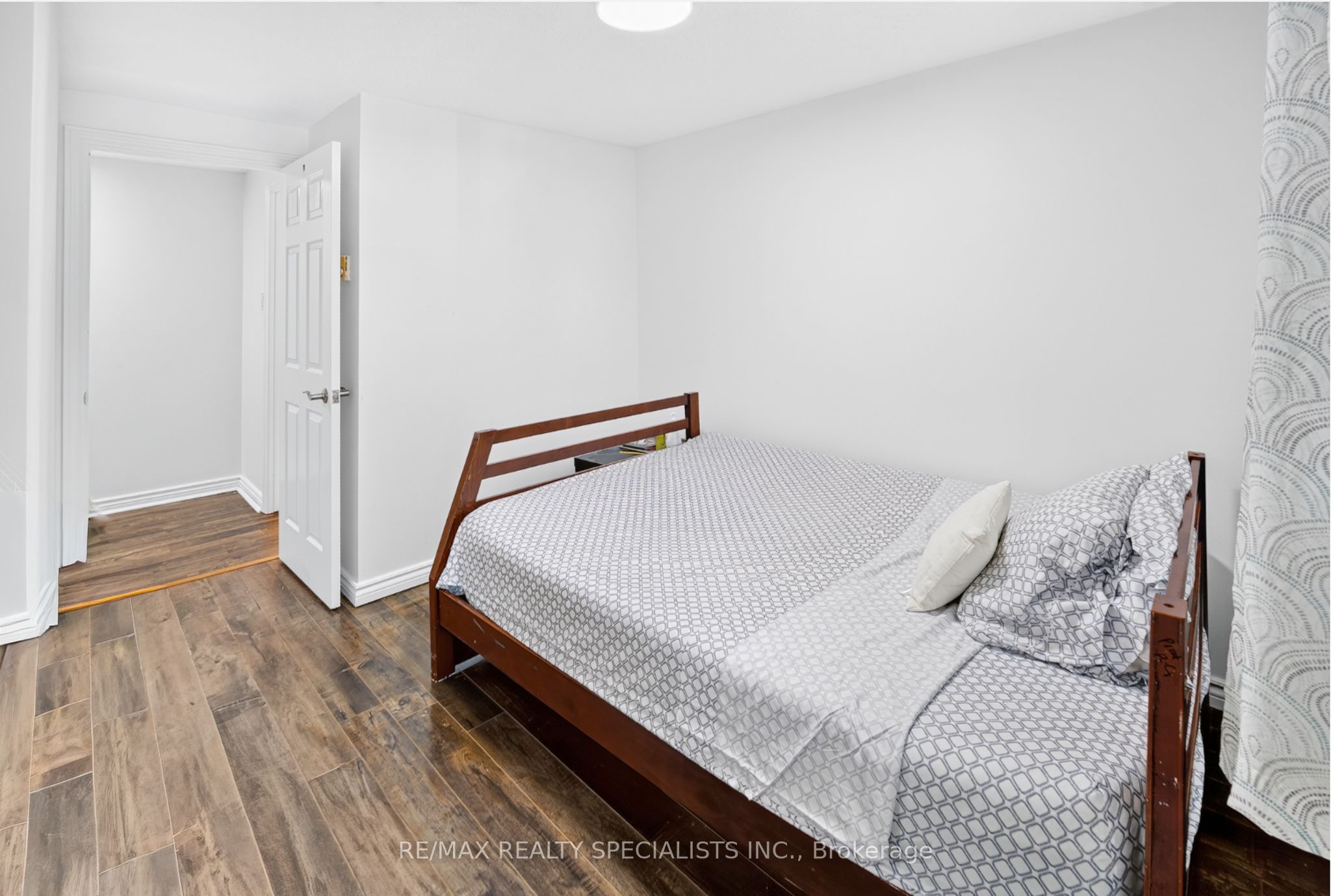24 Garrison Square Property Photo 25